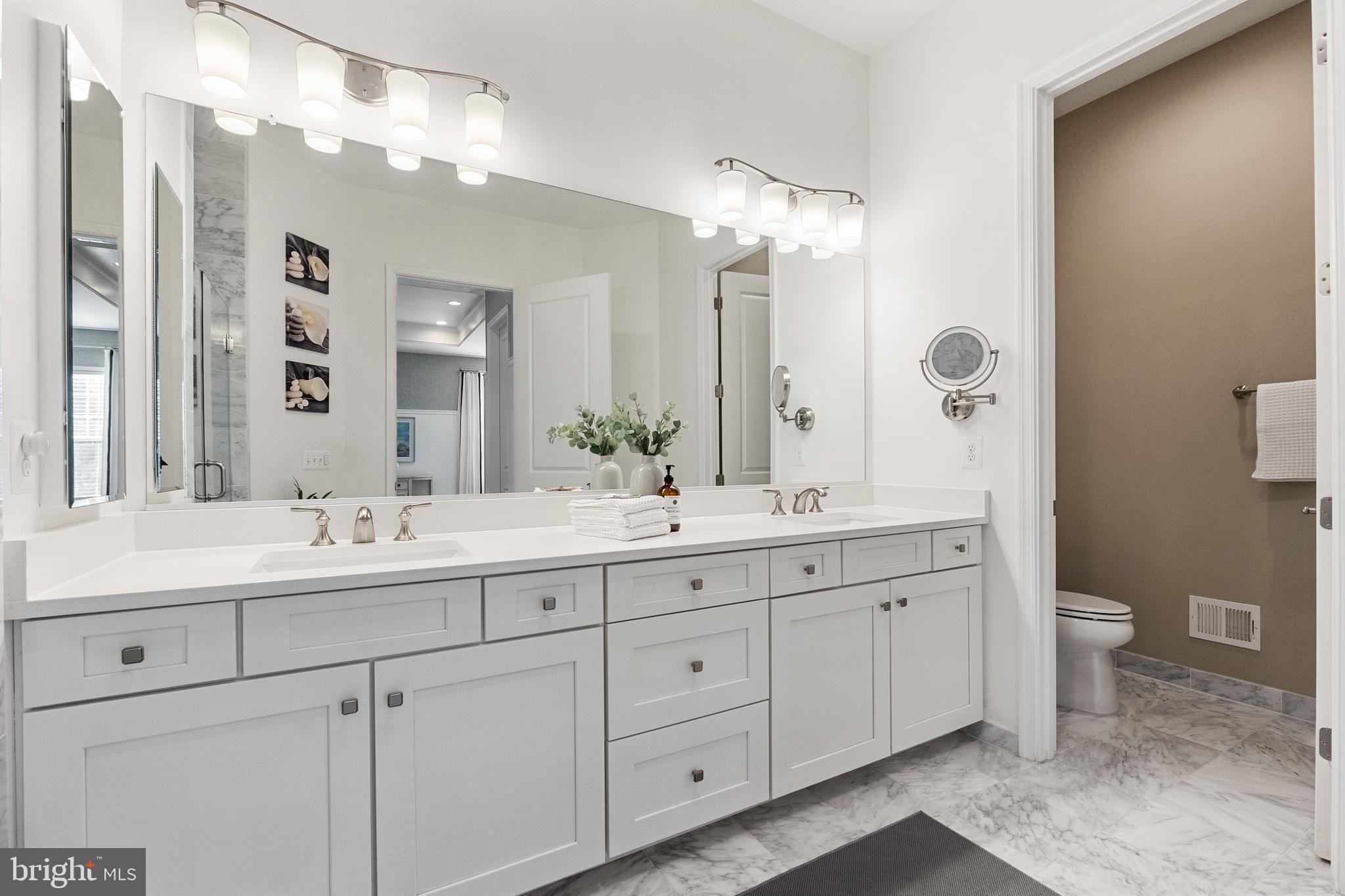 MEADOWBROOK - Residential