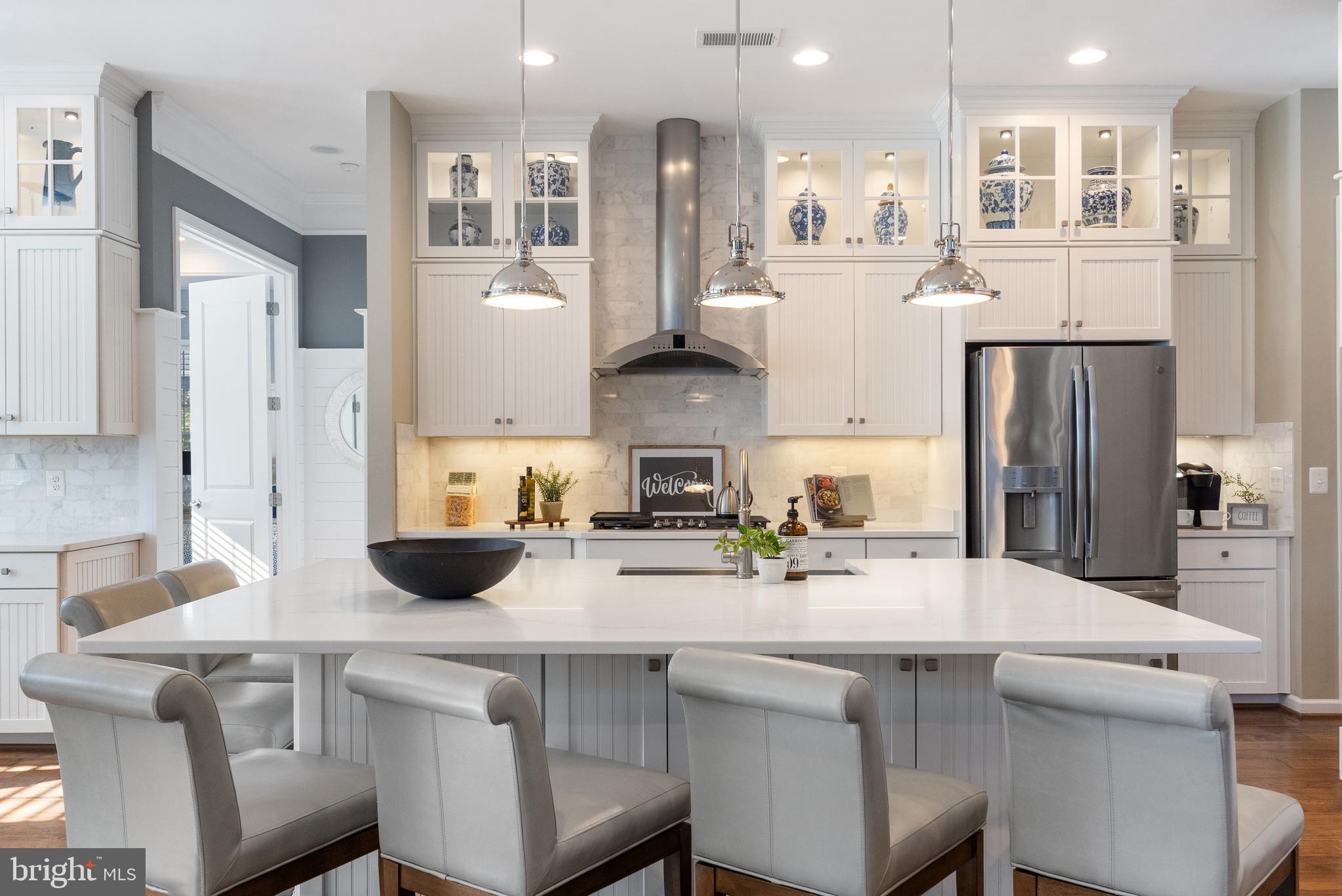 MEADOWBROOK - Residential