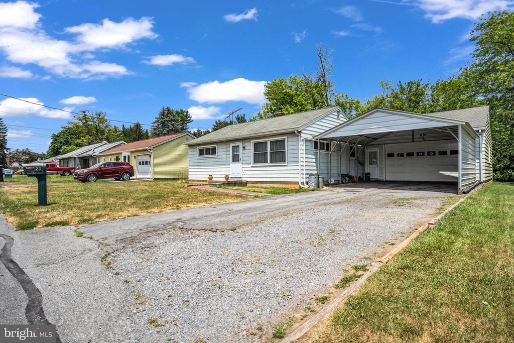 Photo of 123 E Harrisburg Avenue, Elizabethtown, PA 17022 (MLS # PALA2053074)