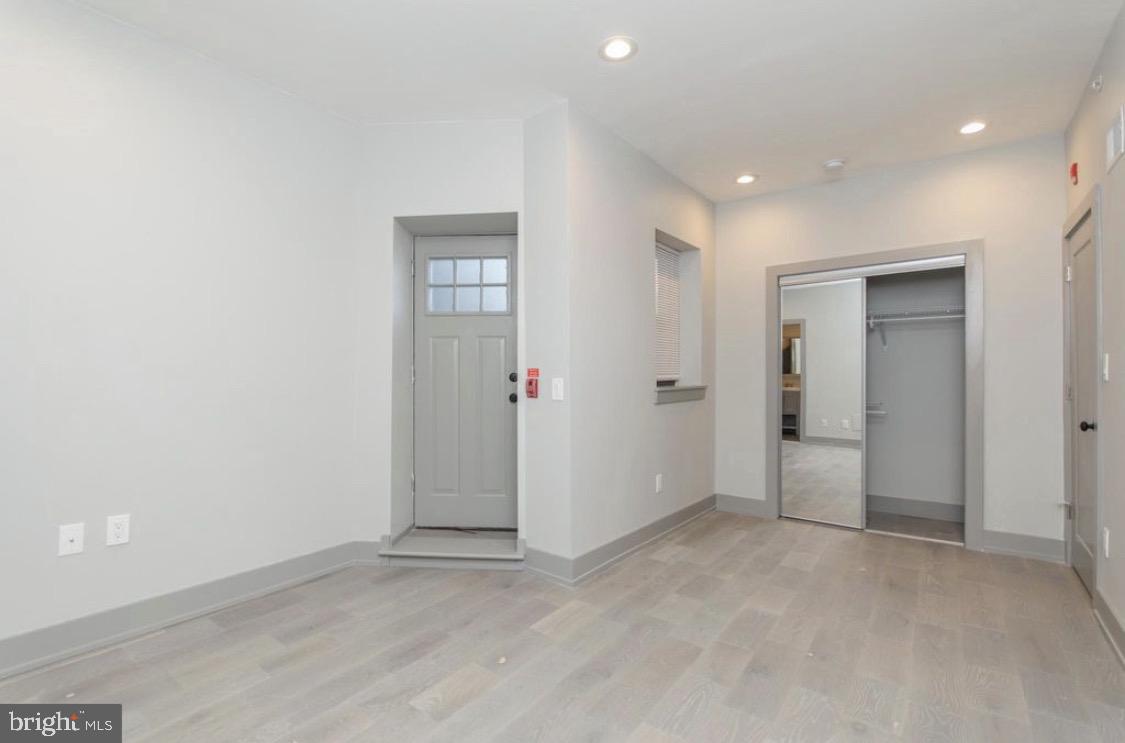 STRAWBERRY MANSION - Residential Income