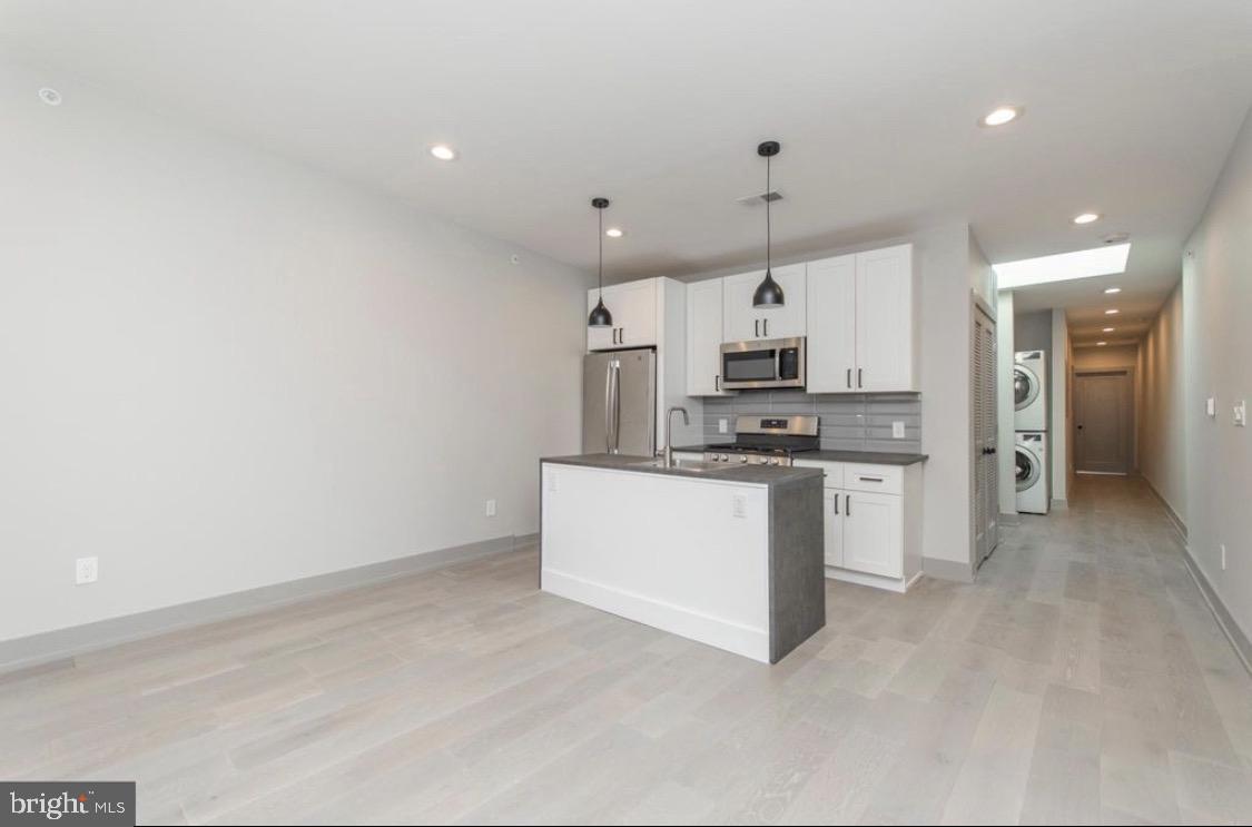 STRAWBERRY MANSION - Residential Income