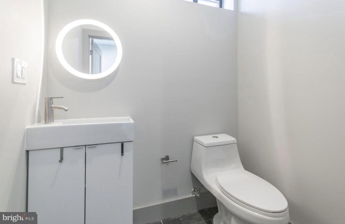 STRAWBERRY MANSION - Residential Income