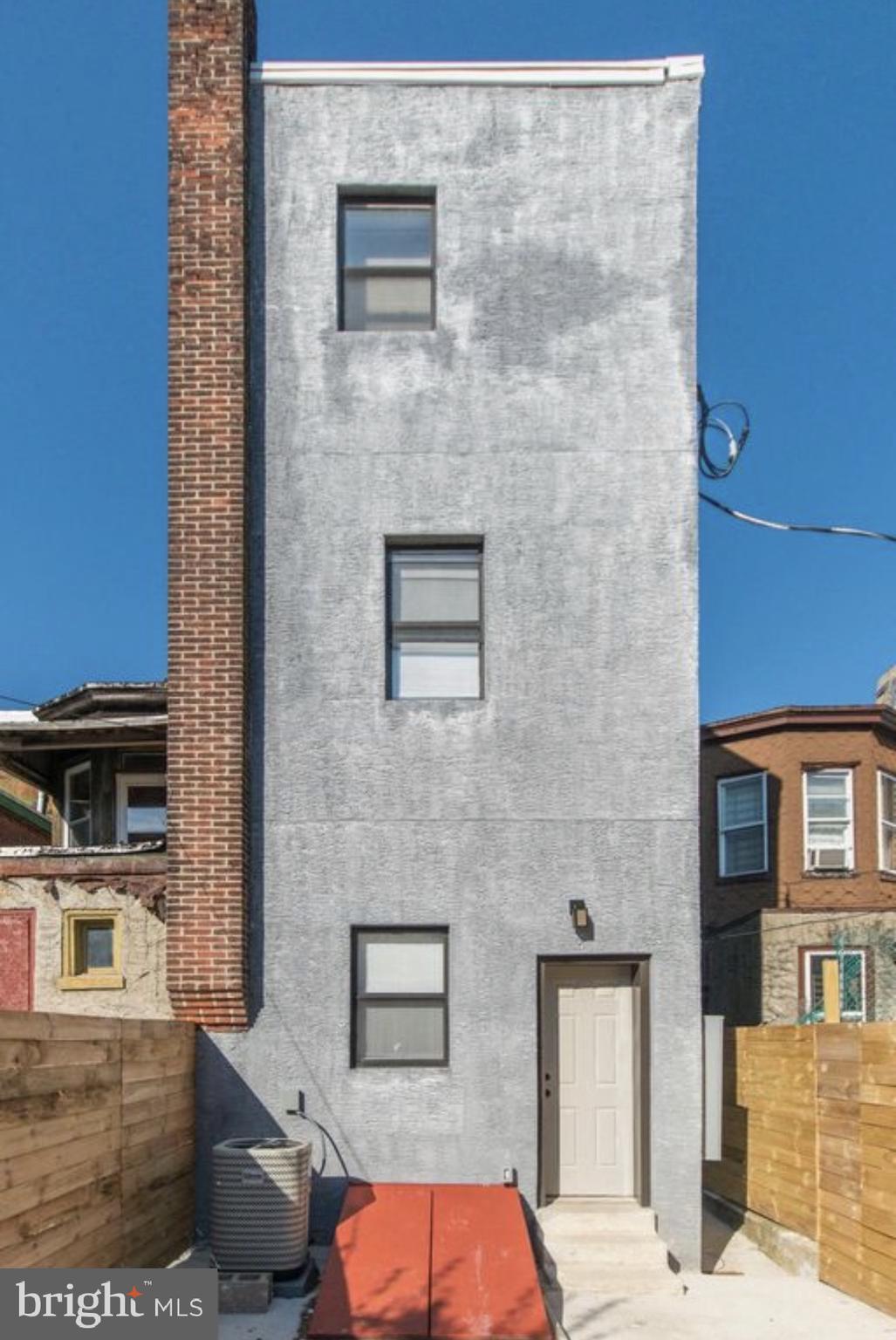 STRAWBERRY MANSION - Residential Income