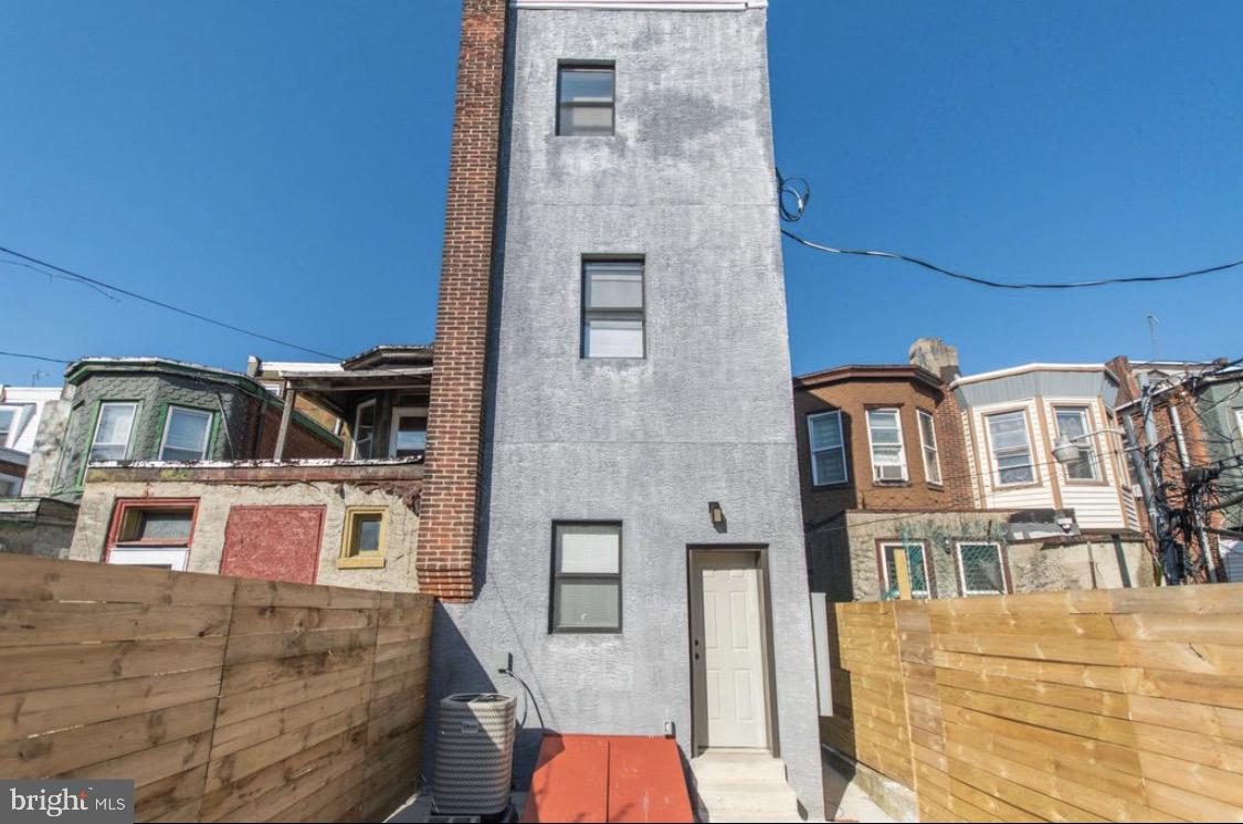 STRAWBERRY MANSION - Residential Income