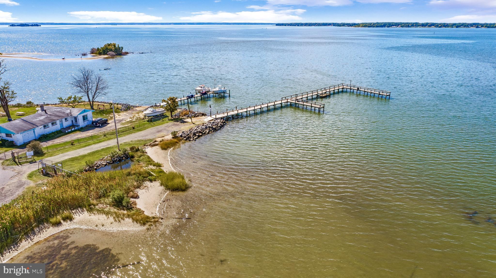 LONGVIEW BEACH - Land