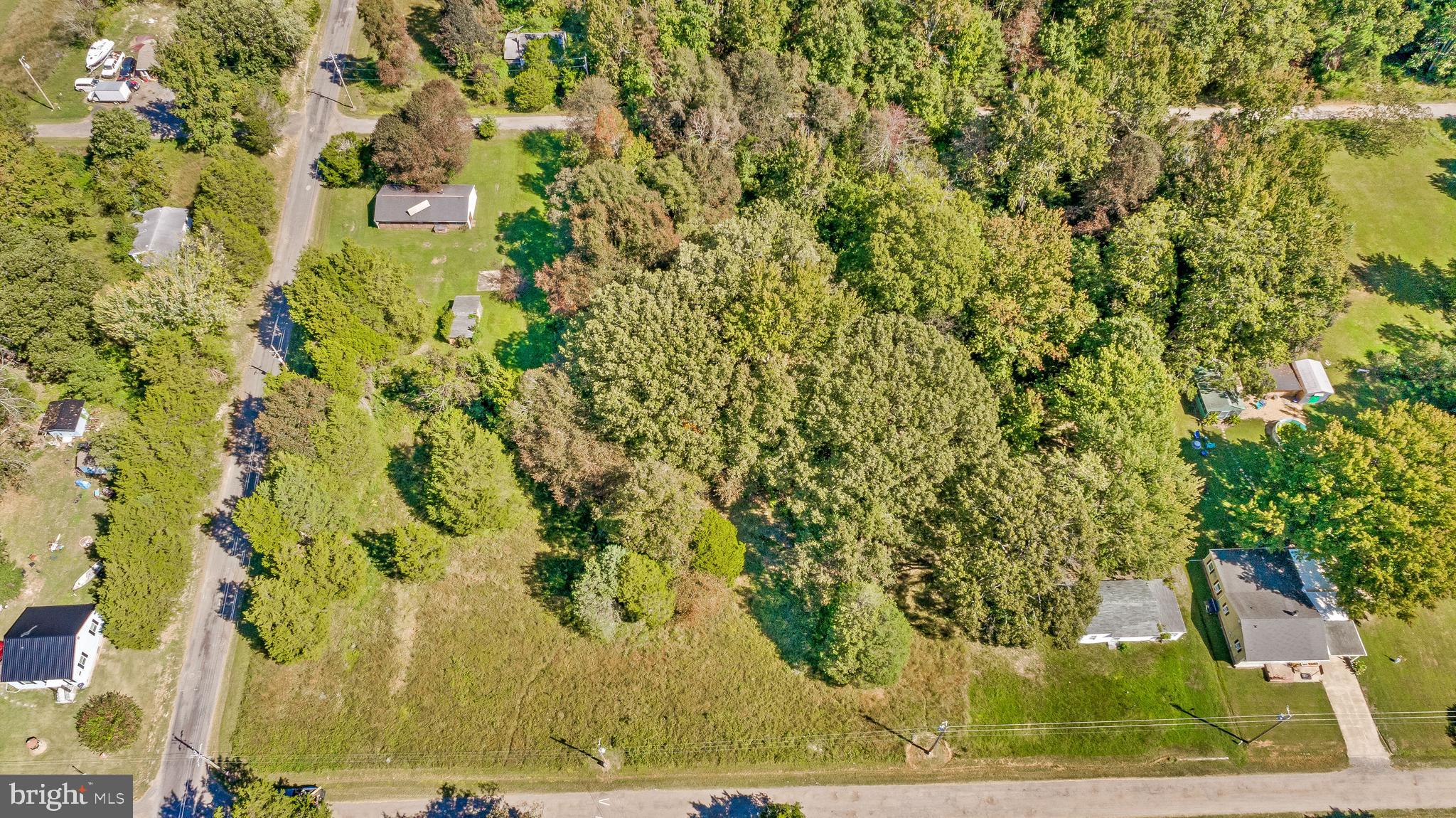 LONGVIEW BEACH - Land