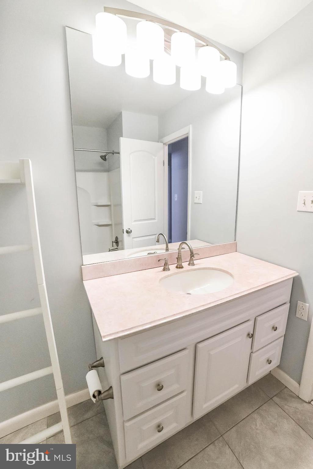 OAK HILL EST SUB - Residential