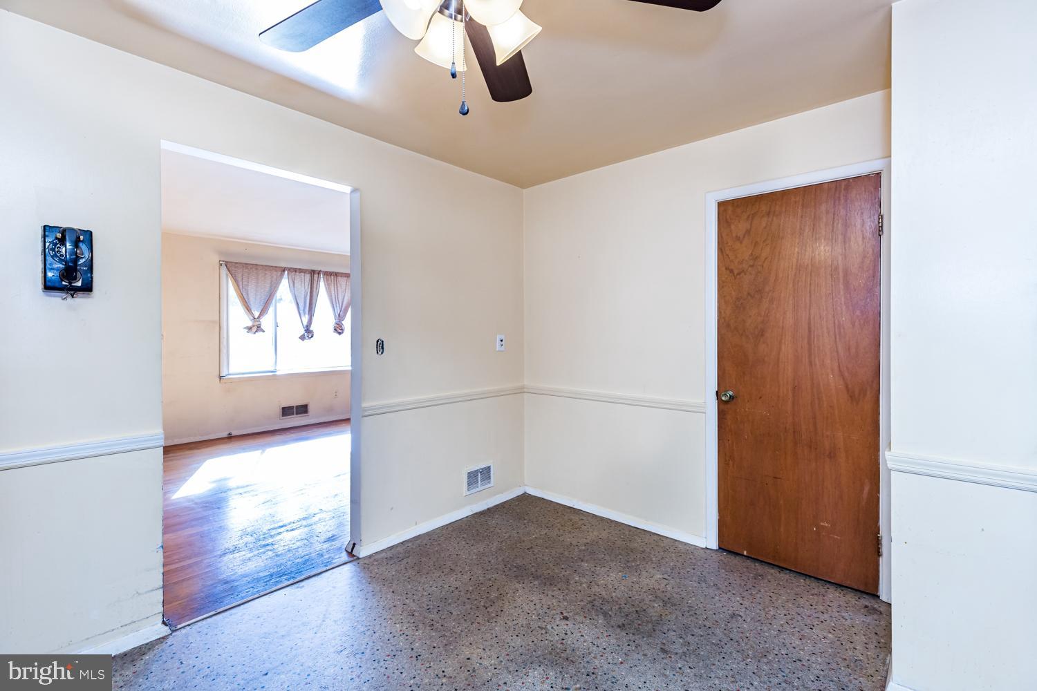 LANHAM WOODS - Residential