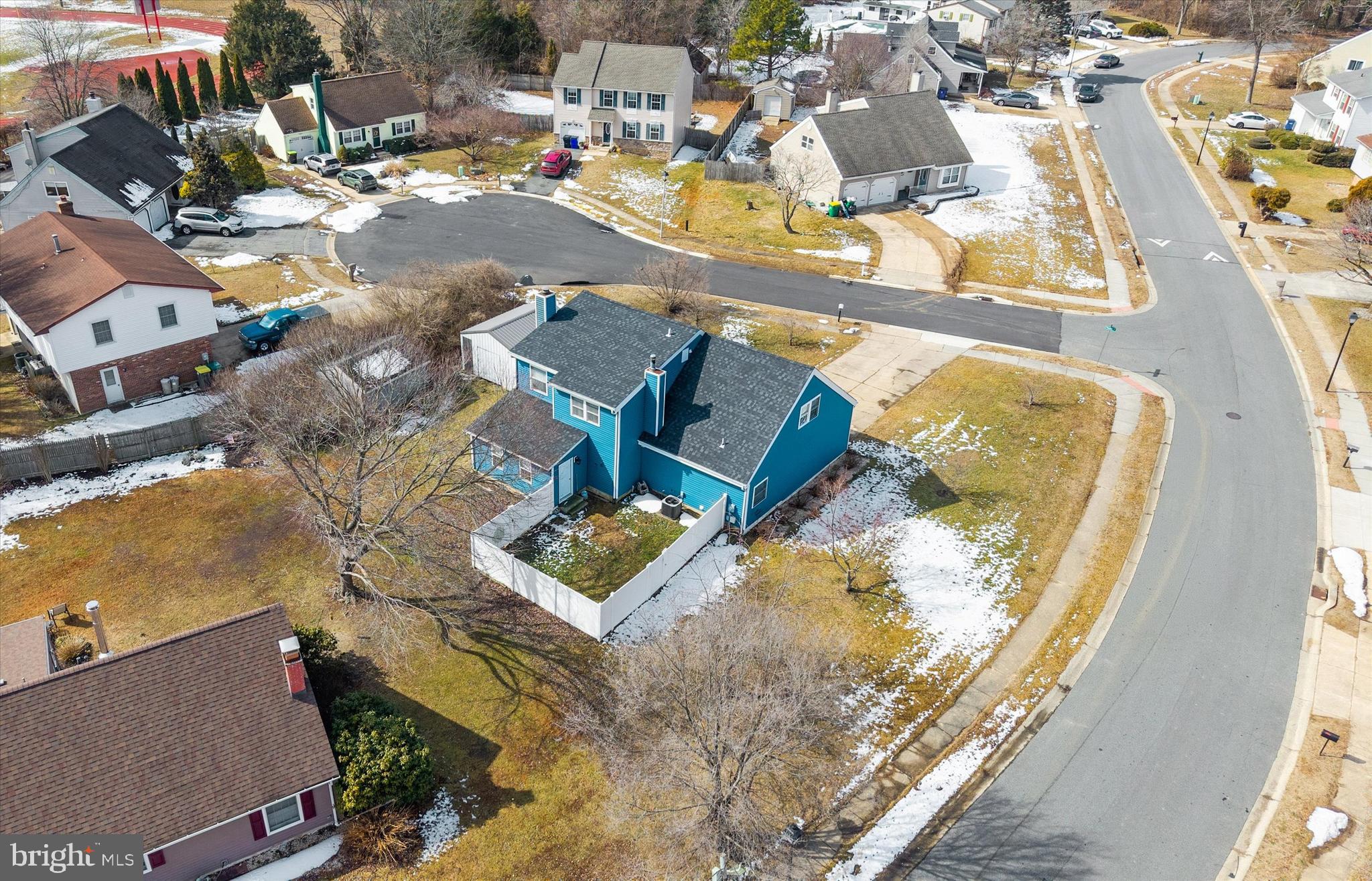 COOCHES BRIDGE FAR - Residential