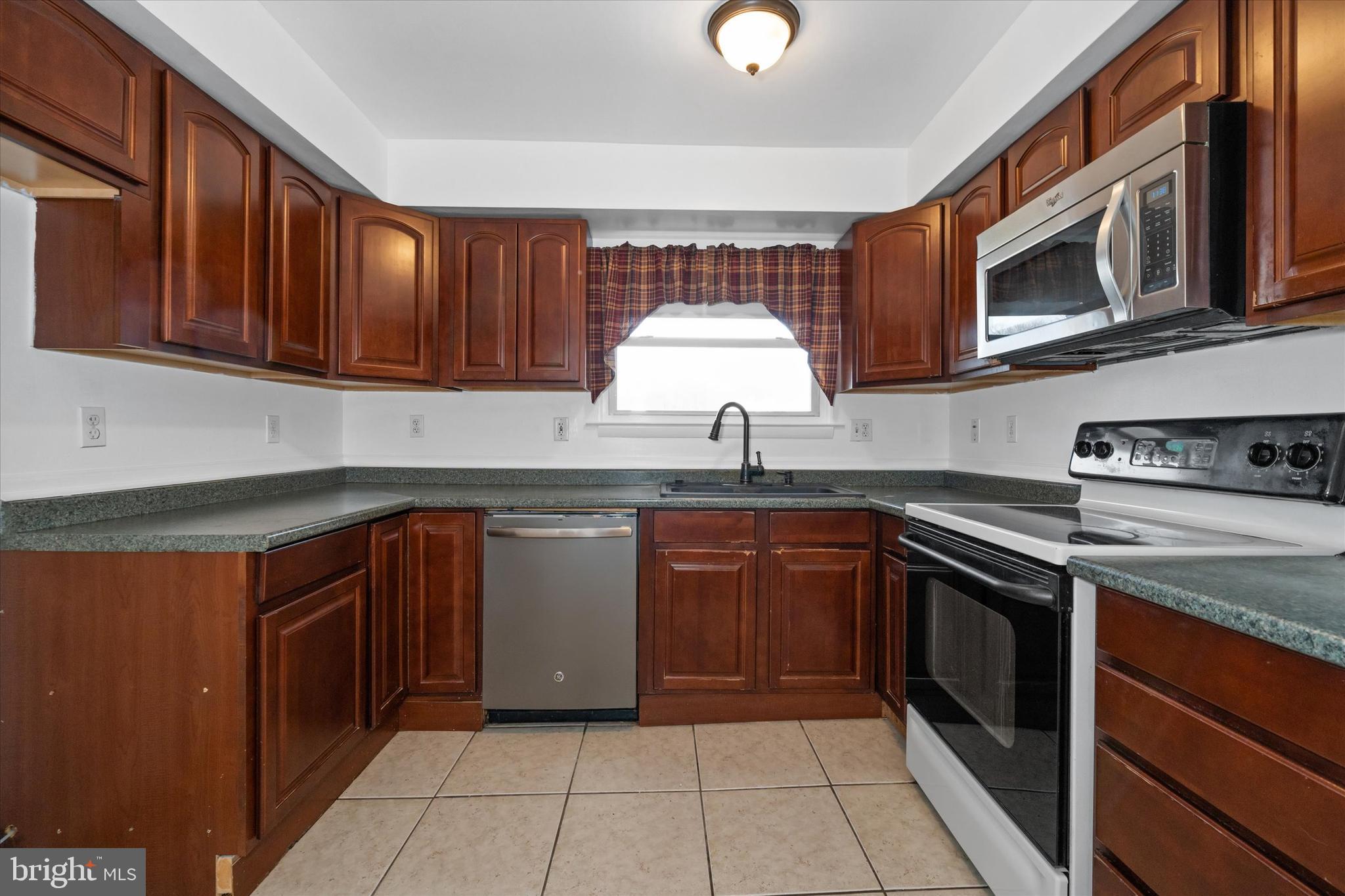 COOCHES BRIDGE FAR - Residential