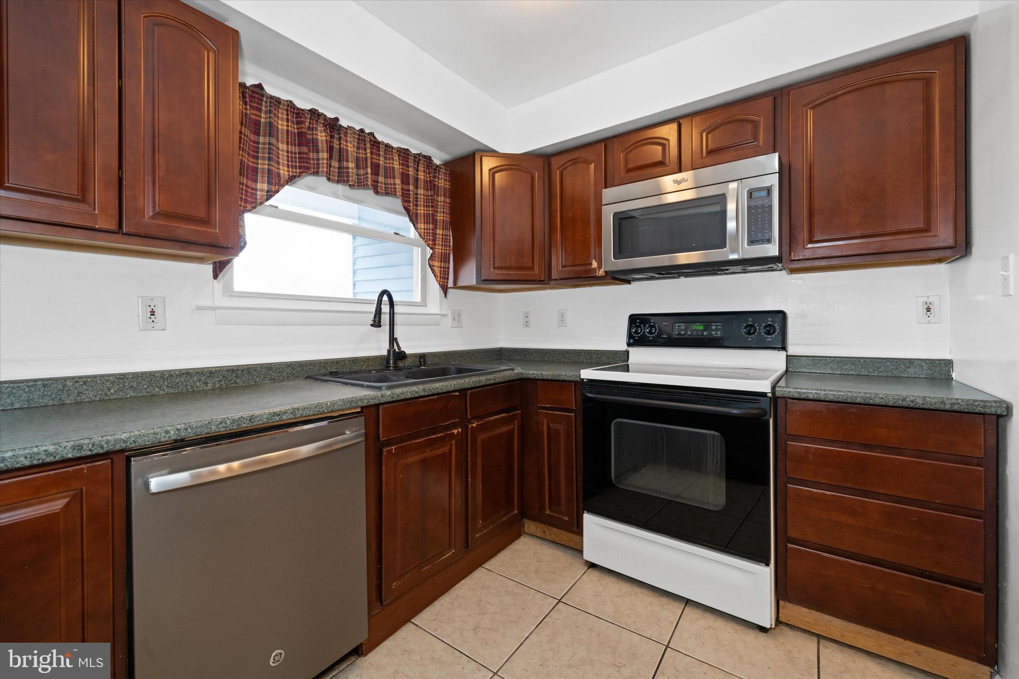 COOCHES BRIDGE FAR - Residential