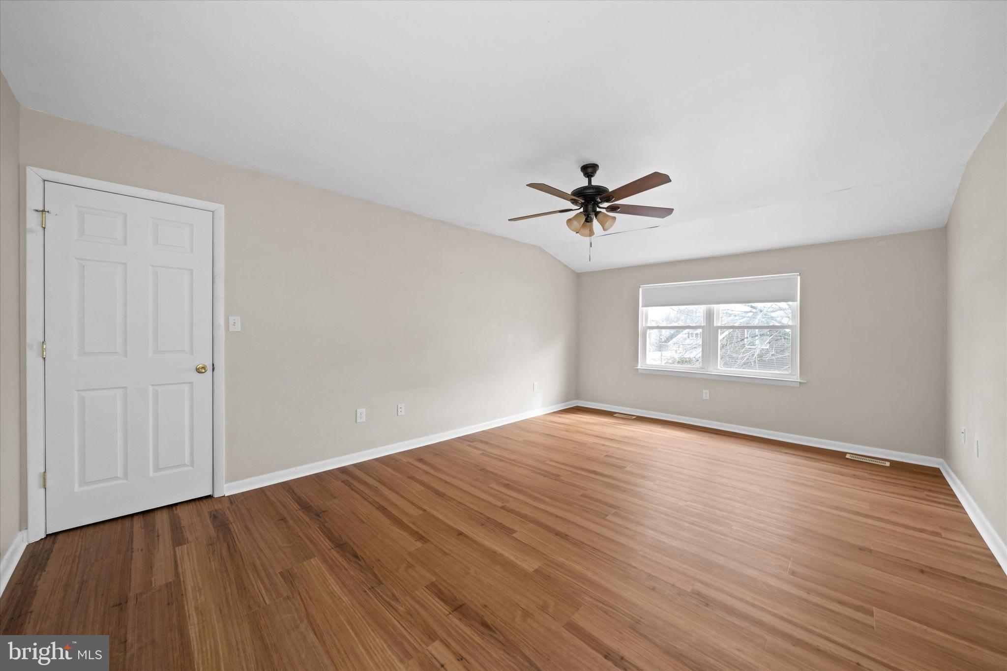 COOCHES BRIDGE FAR - Residential