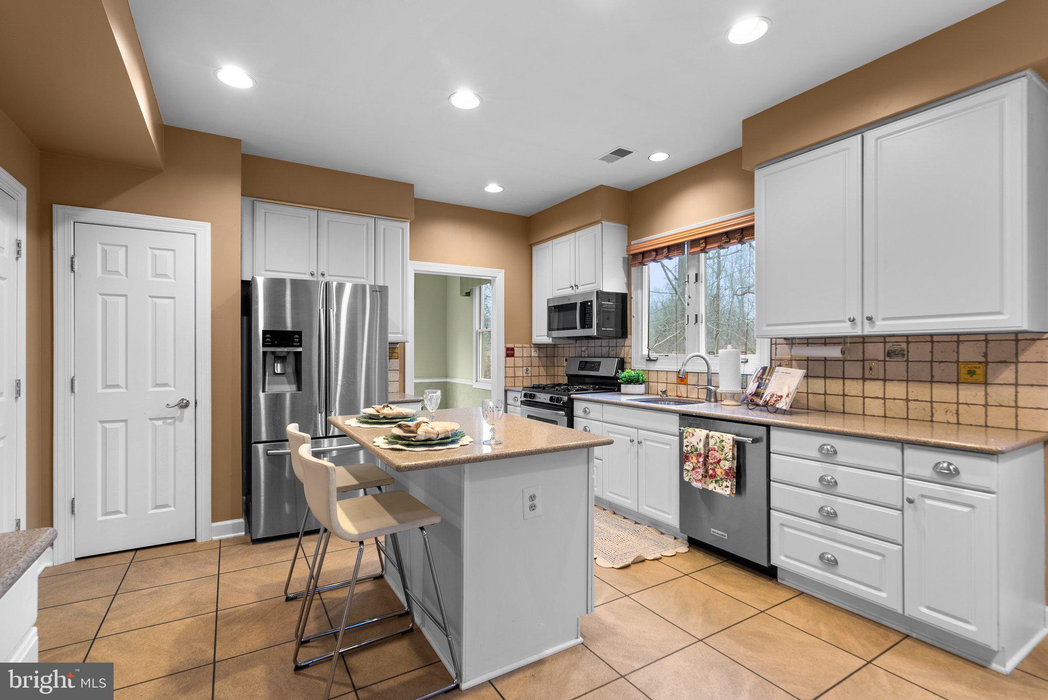 JAMES CREEK - Residential