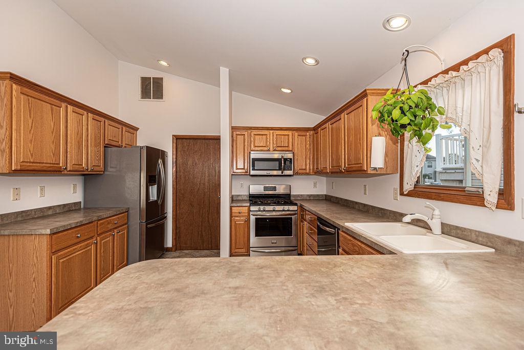 OCEAN PINES - TEAL BAY - Residential