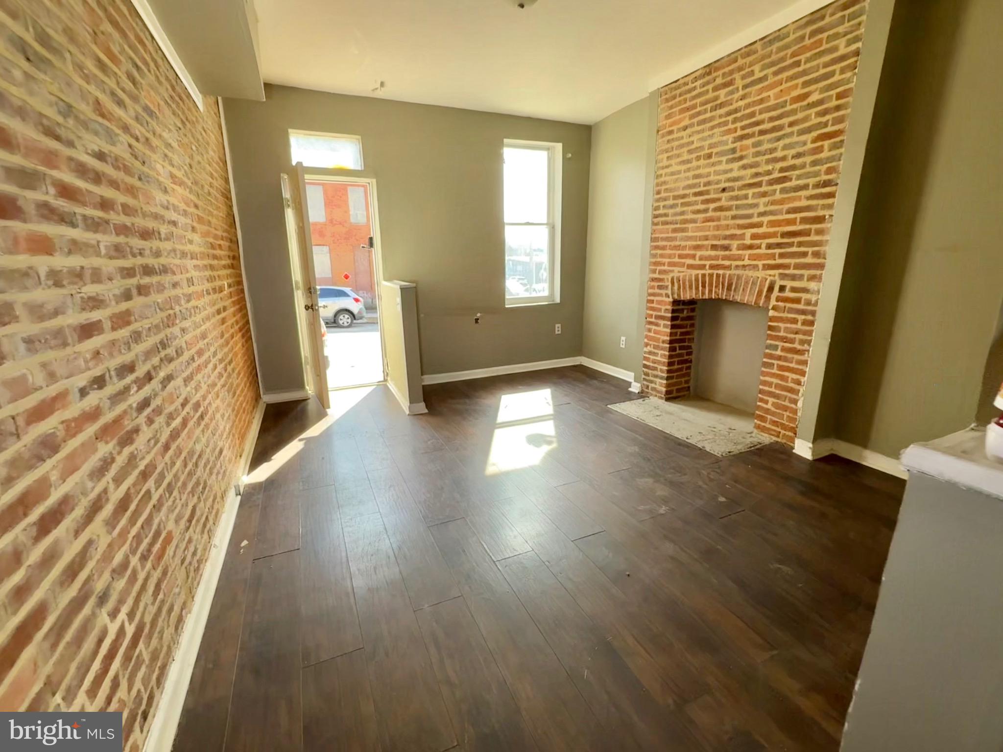 JOHNSTON SQUARE - Residential