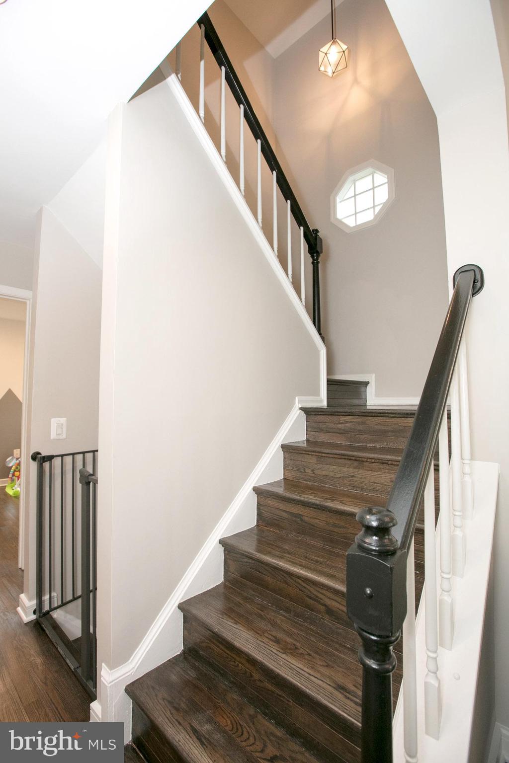 CAROLINE OAKS - Residential