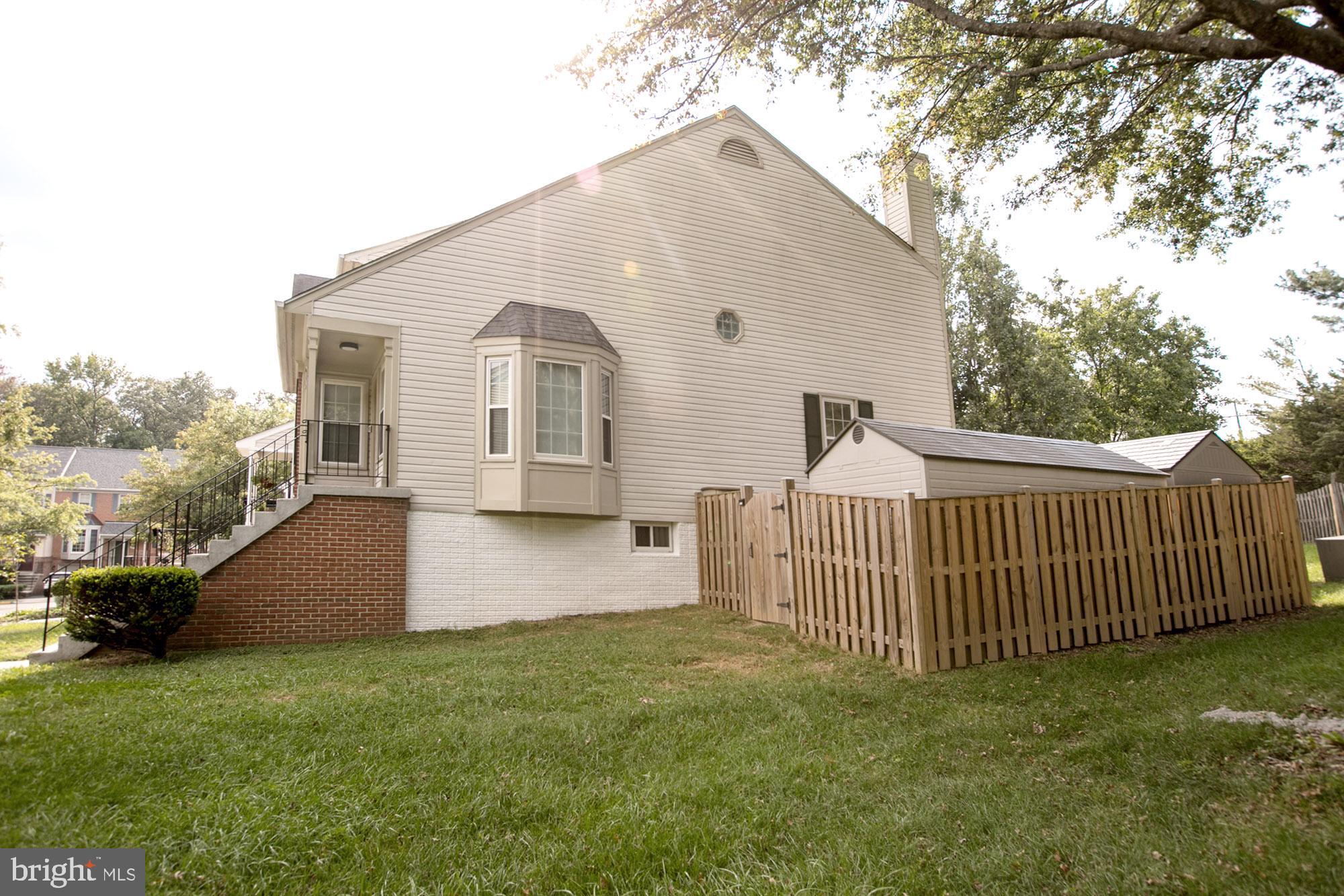 CAROLINE OAKS - Residential