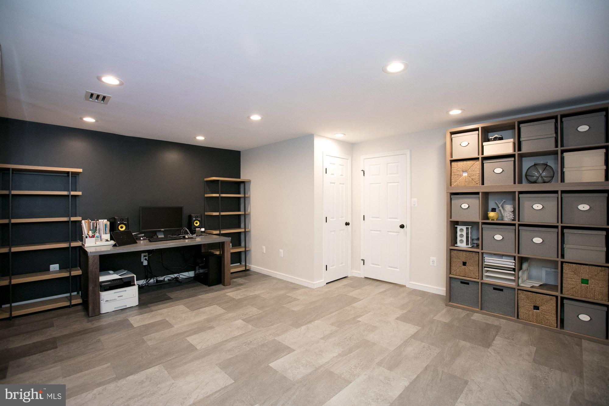 CAROLINE OAKS - Residential