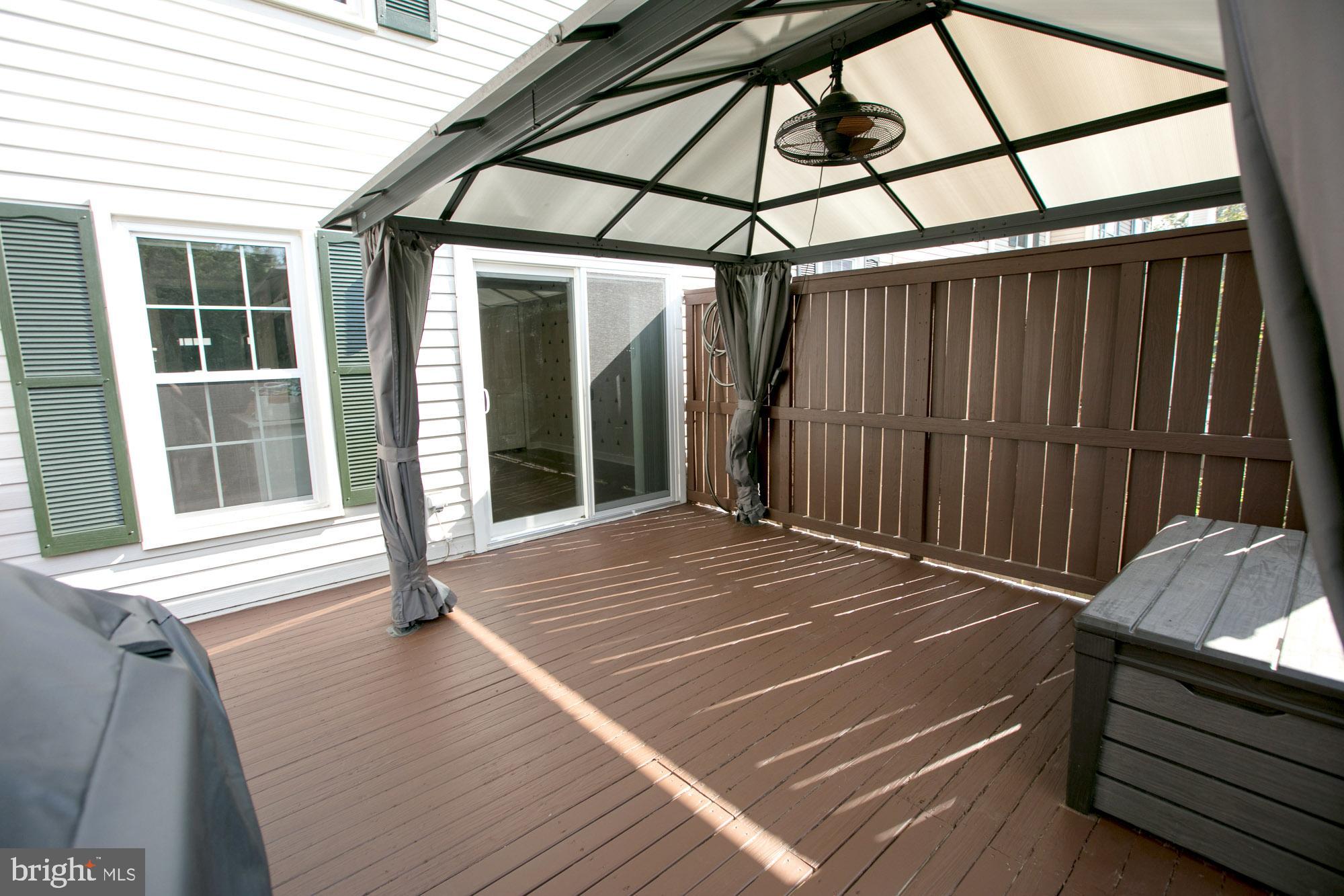 CAROLINE OAKS - Residential