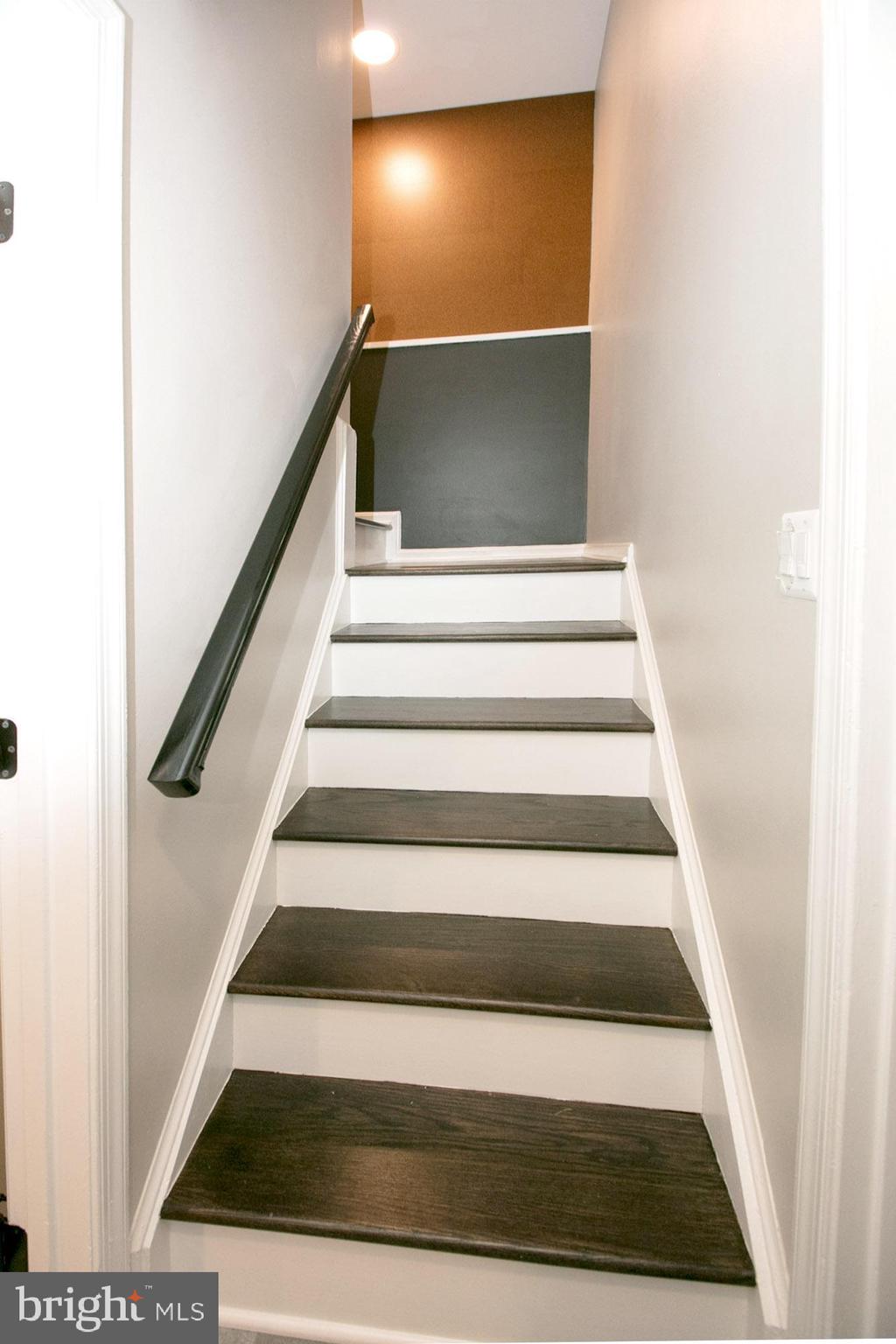 CAROLINE OAKS - Residential