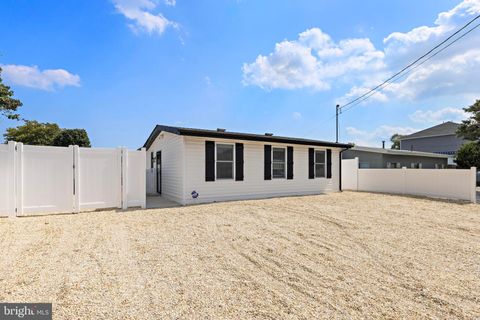 Photo of 11 Charles Boulevard, MANAHAWKIN, NJ 08050 (MLS # NJOC2041044)