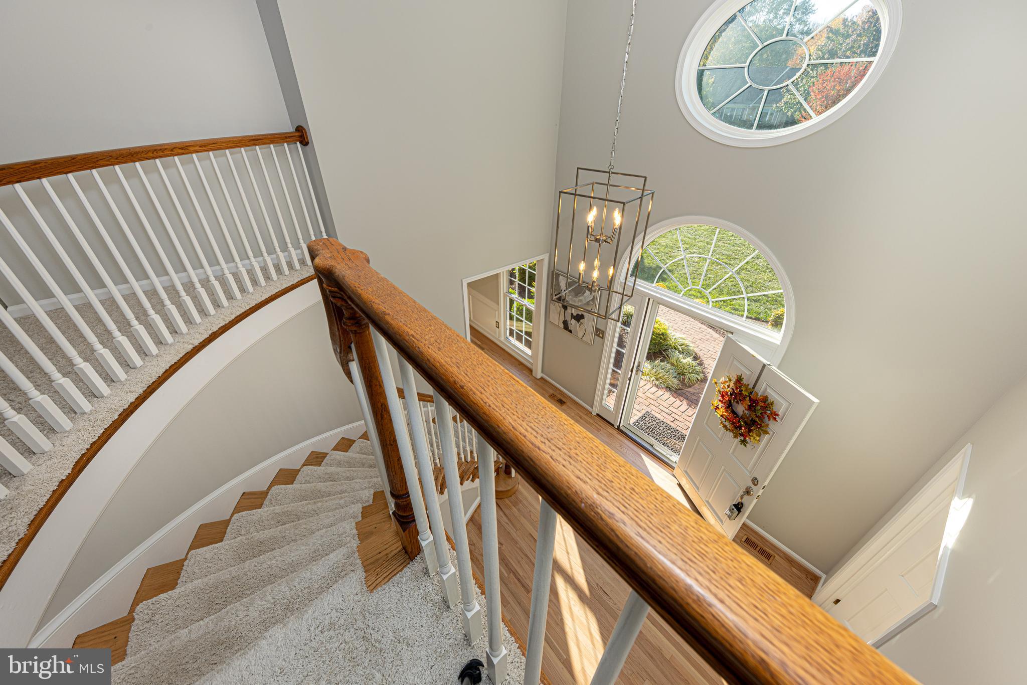 9705 RAMBLING RIDGE COURT