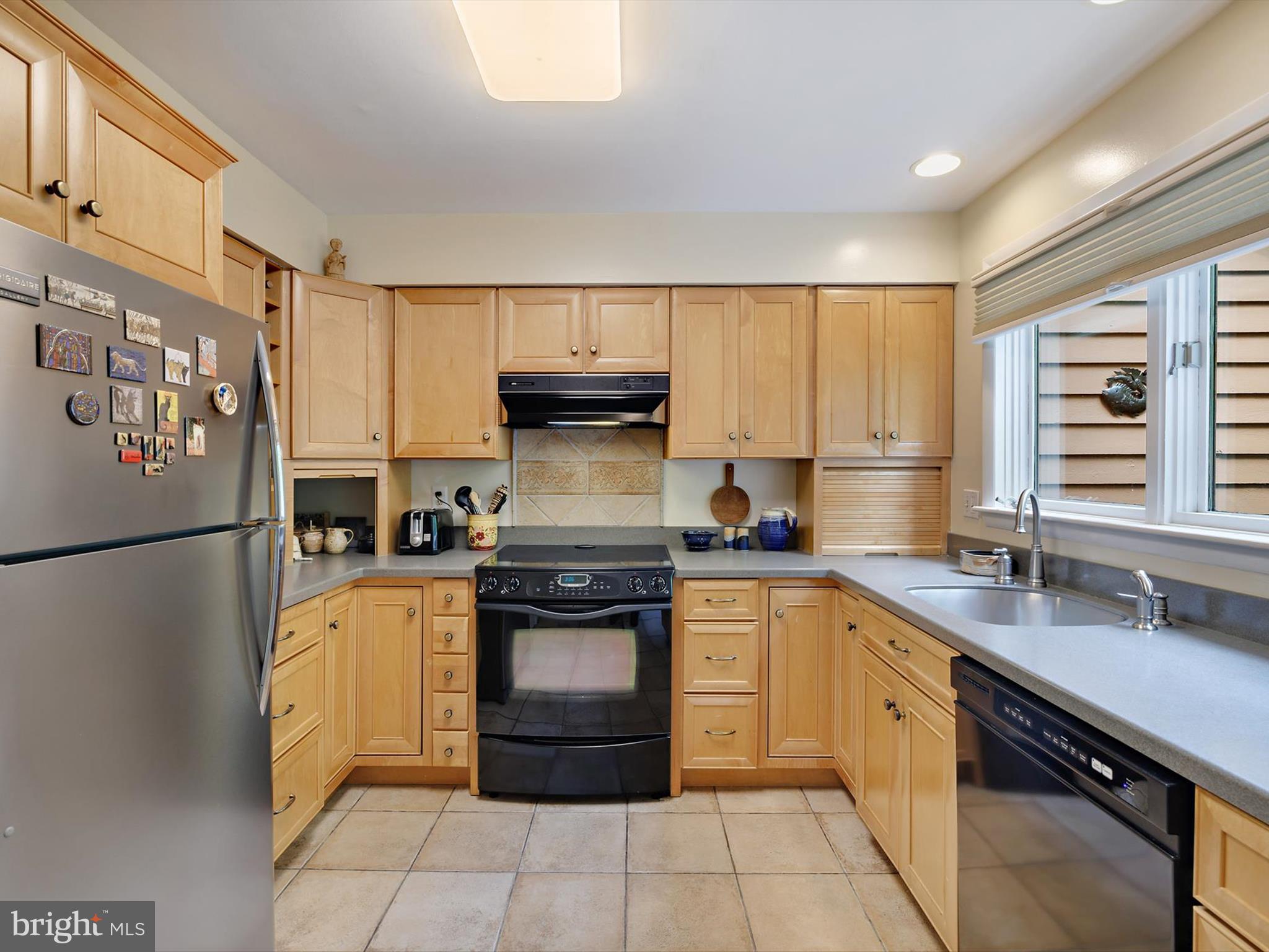 5583 SUFFIELD COURT