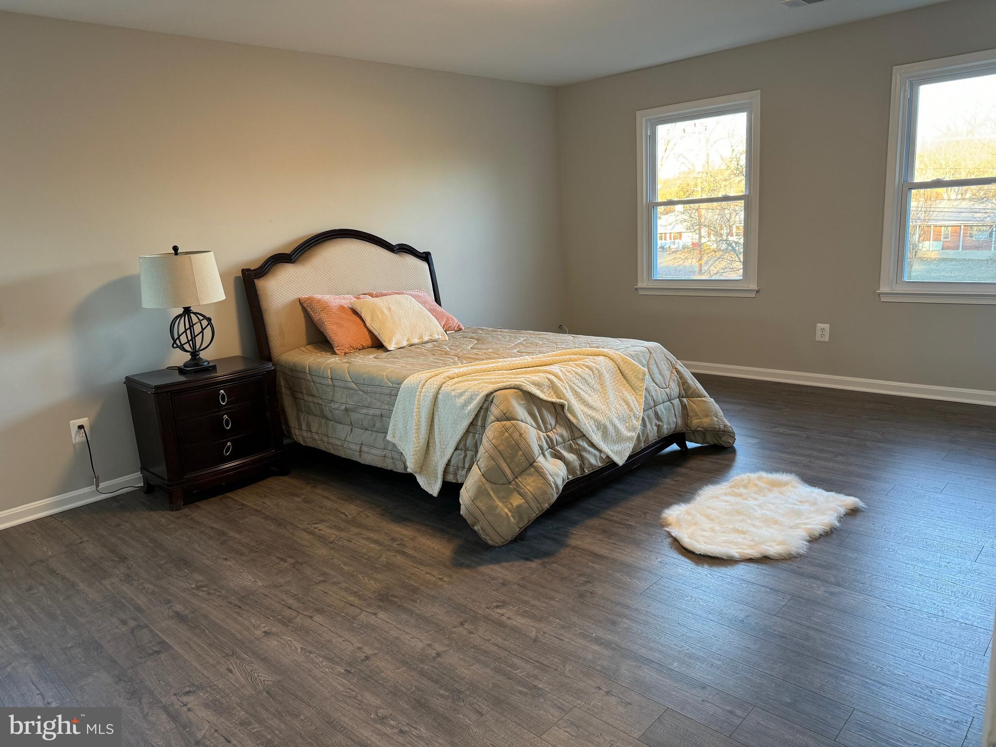 HILLANDALE - Residential