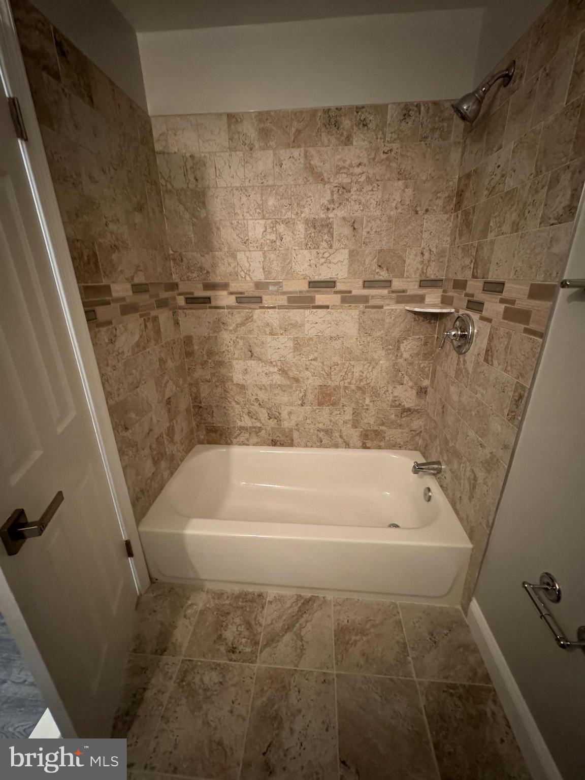 HILLANDALE - Residential