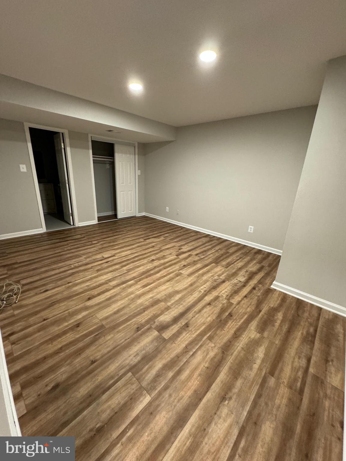 HILLANDALE - Residential