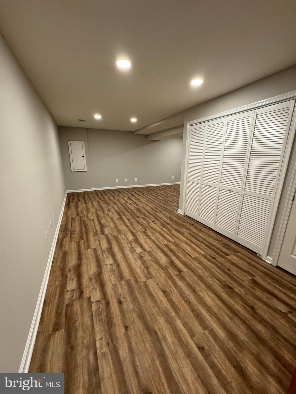 HILLANDALE - Residential