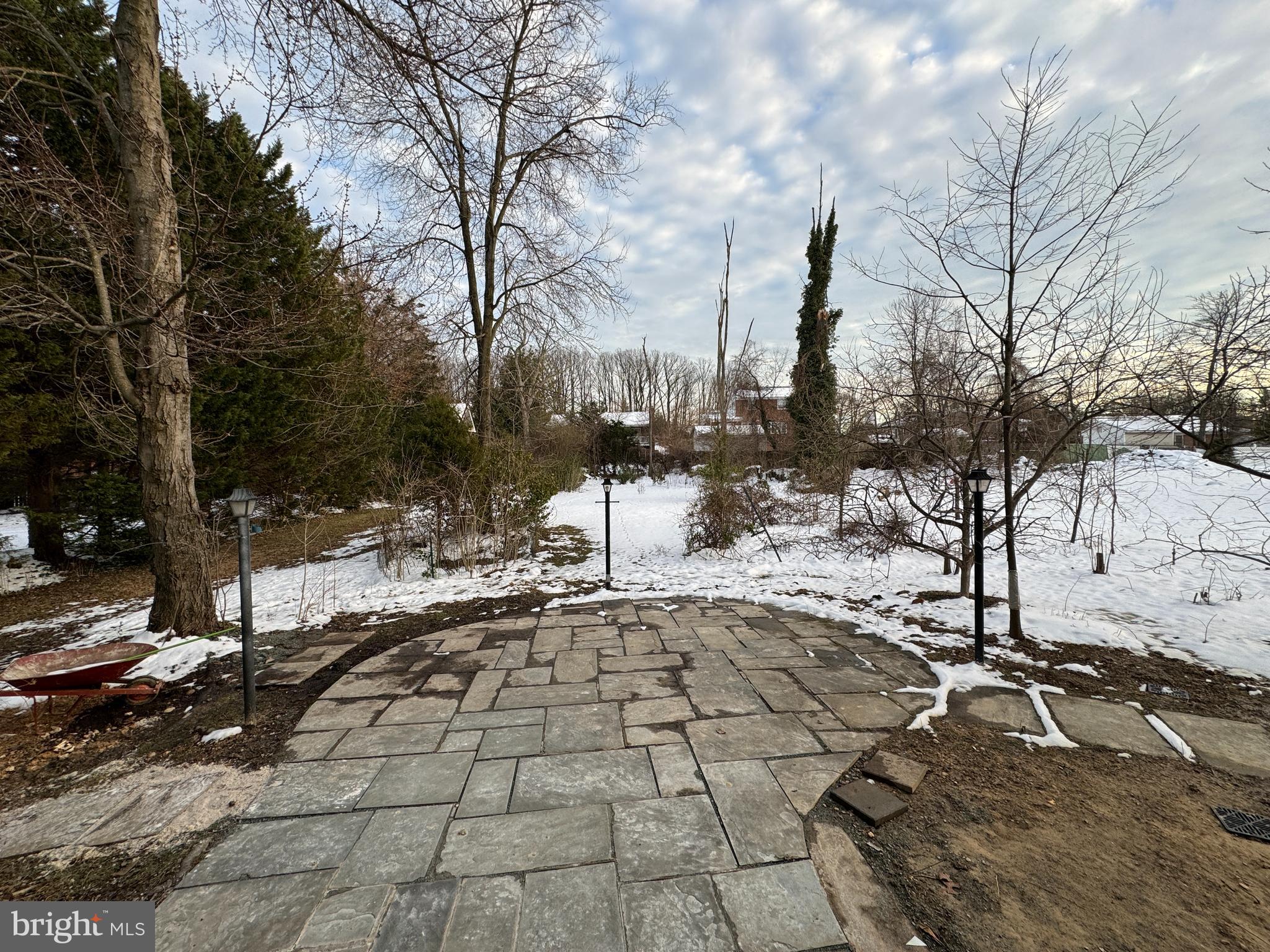 HILLANDALE - Residential