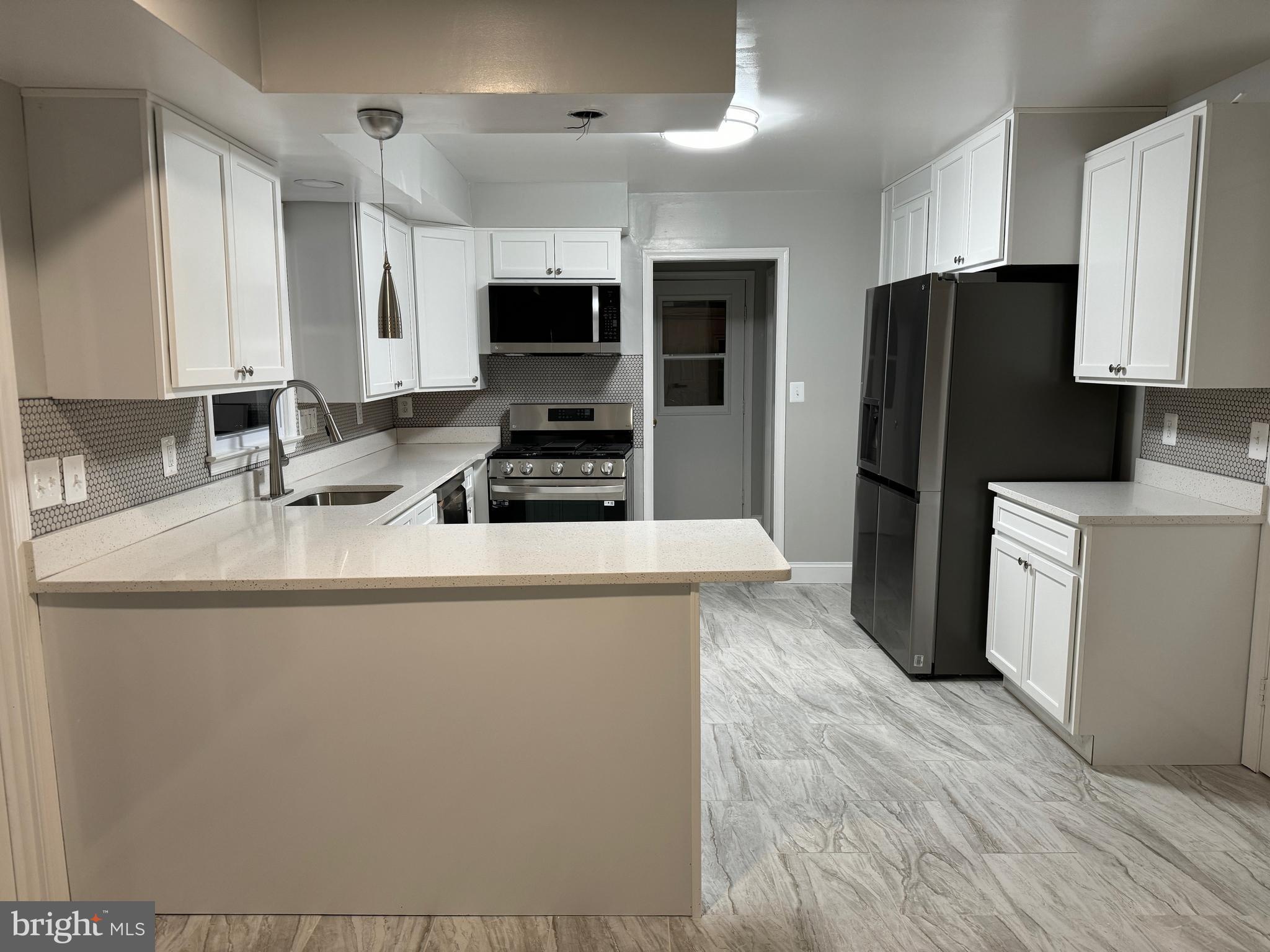 HILLANDALE - Residential