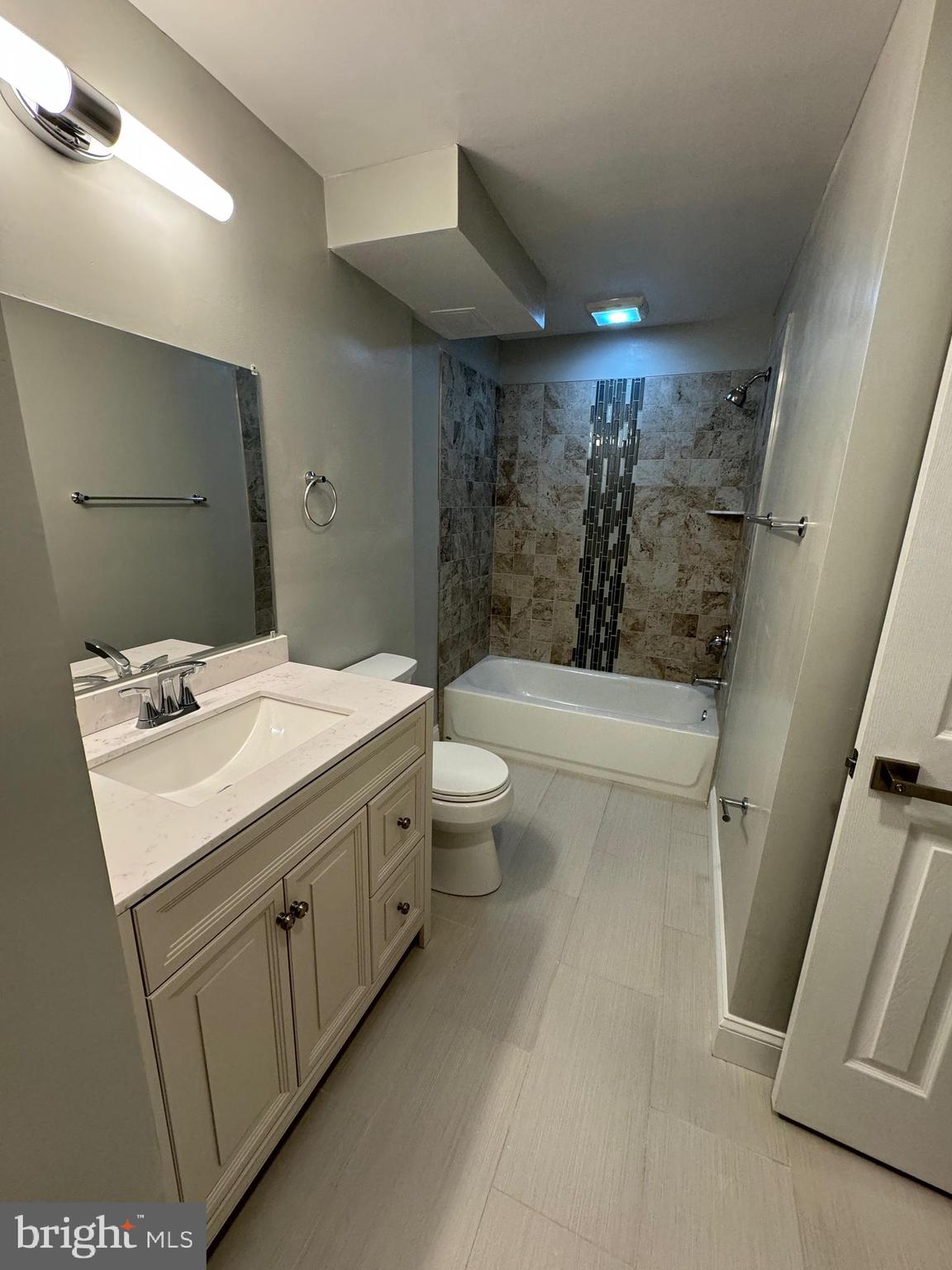 HILLANDALE - Residential