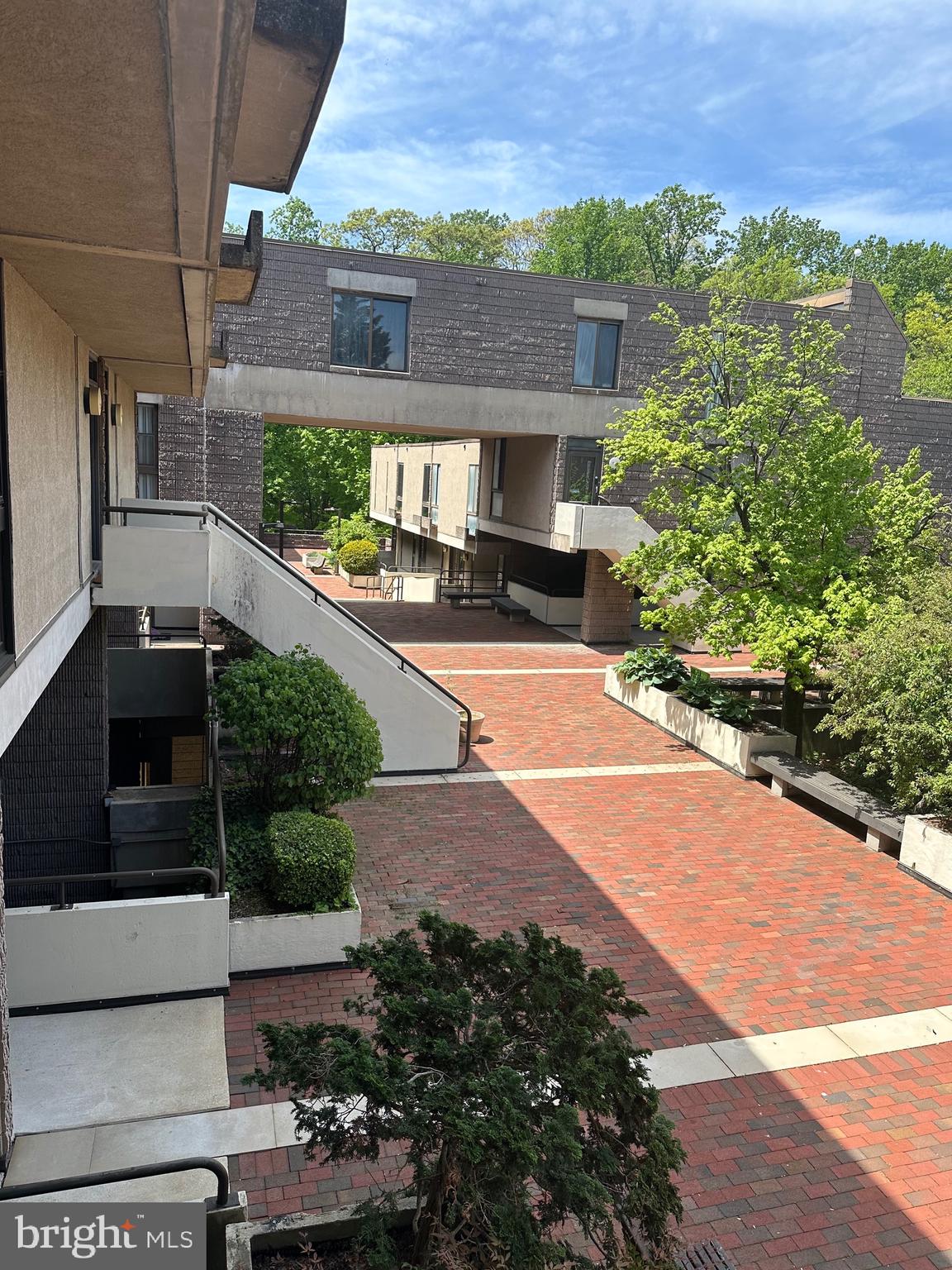 COLD SPRING NEWTOWN - Residential