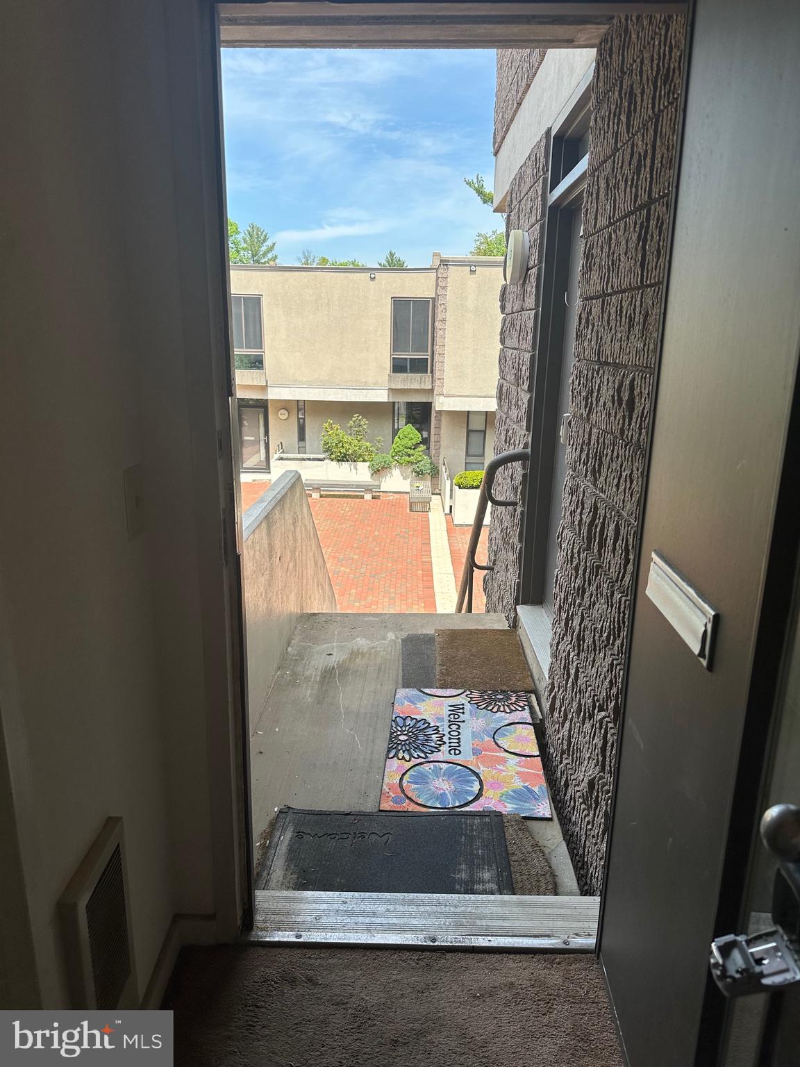 COLD SPRING NEWTOWN - Residential