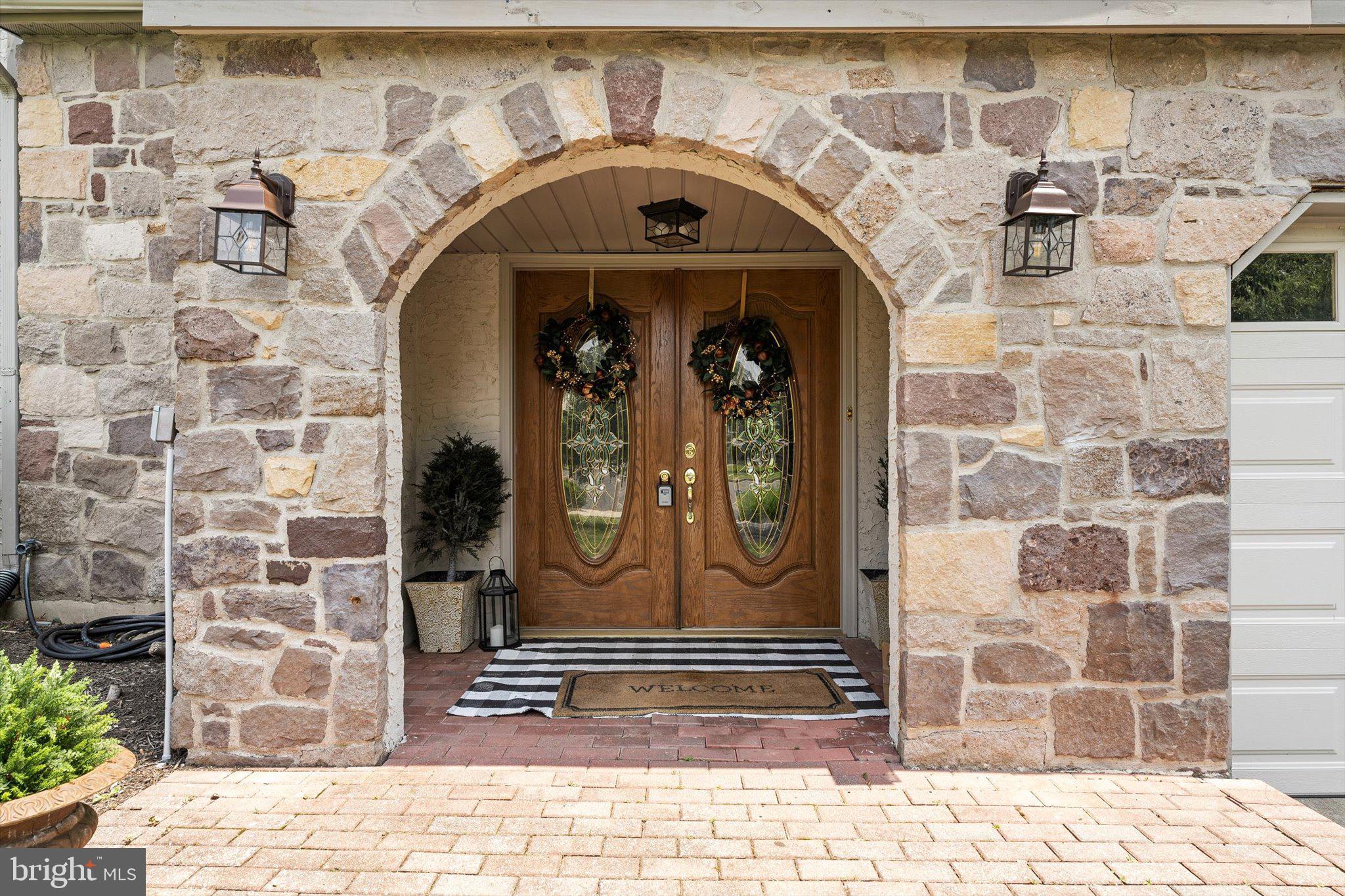 158 COLONIAL DRIVE