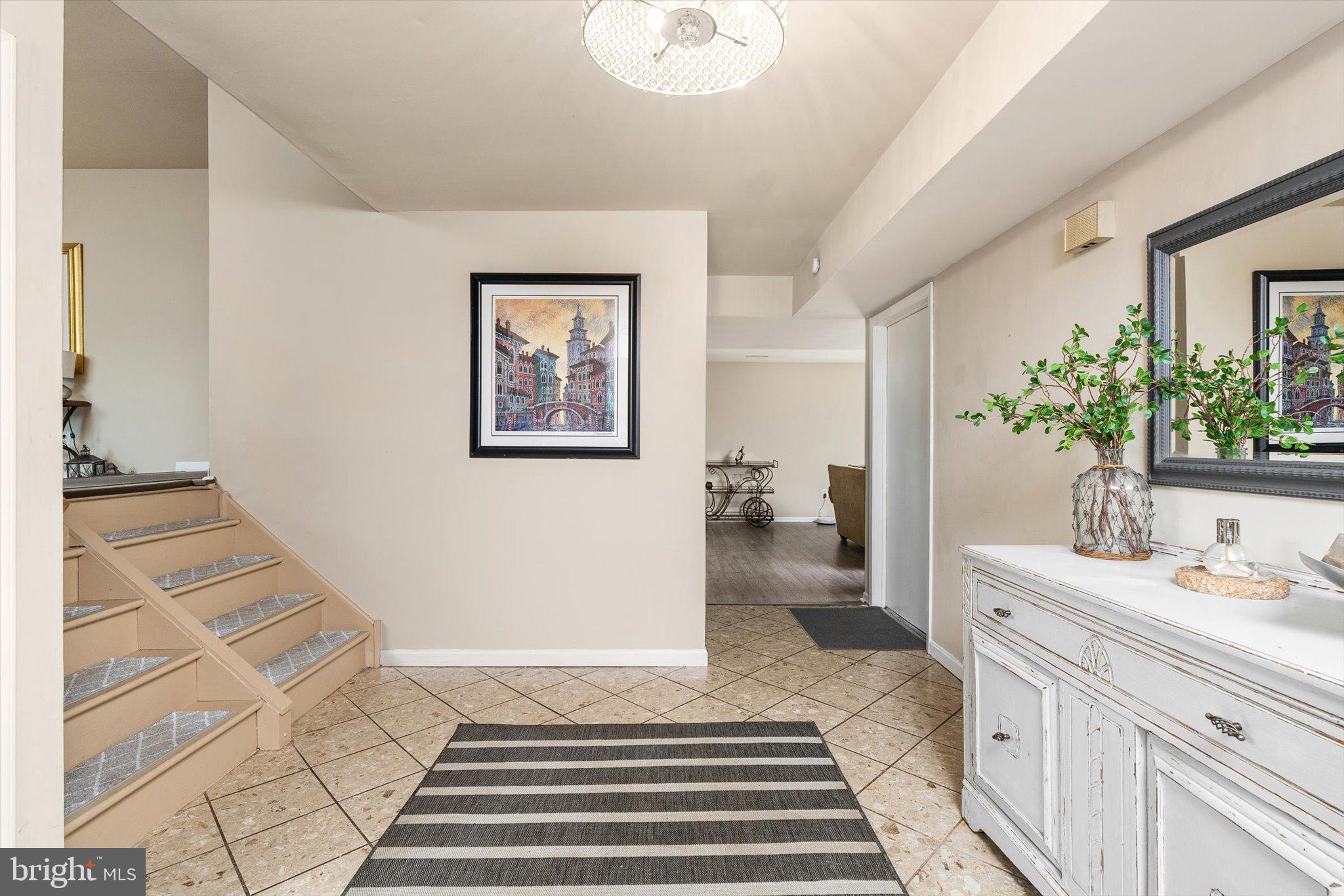 158 COLONIAL DRIVE