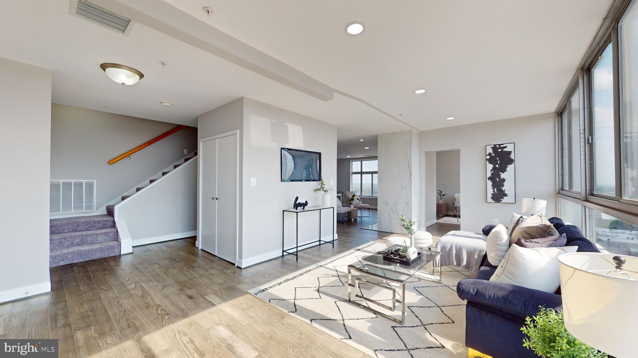 PENTHOUSE - Residential