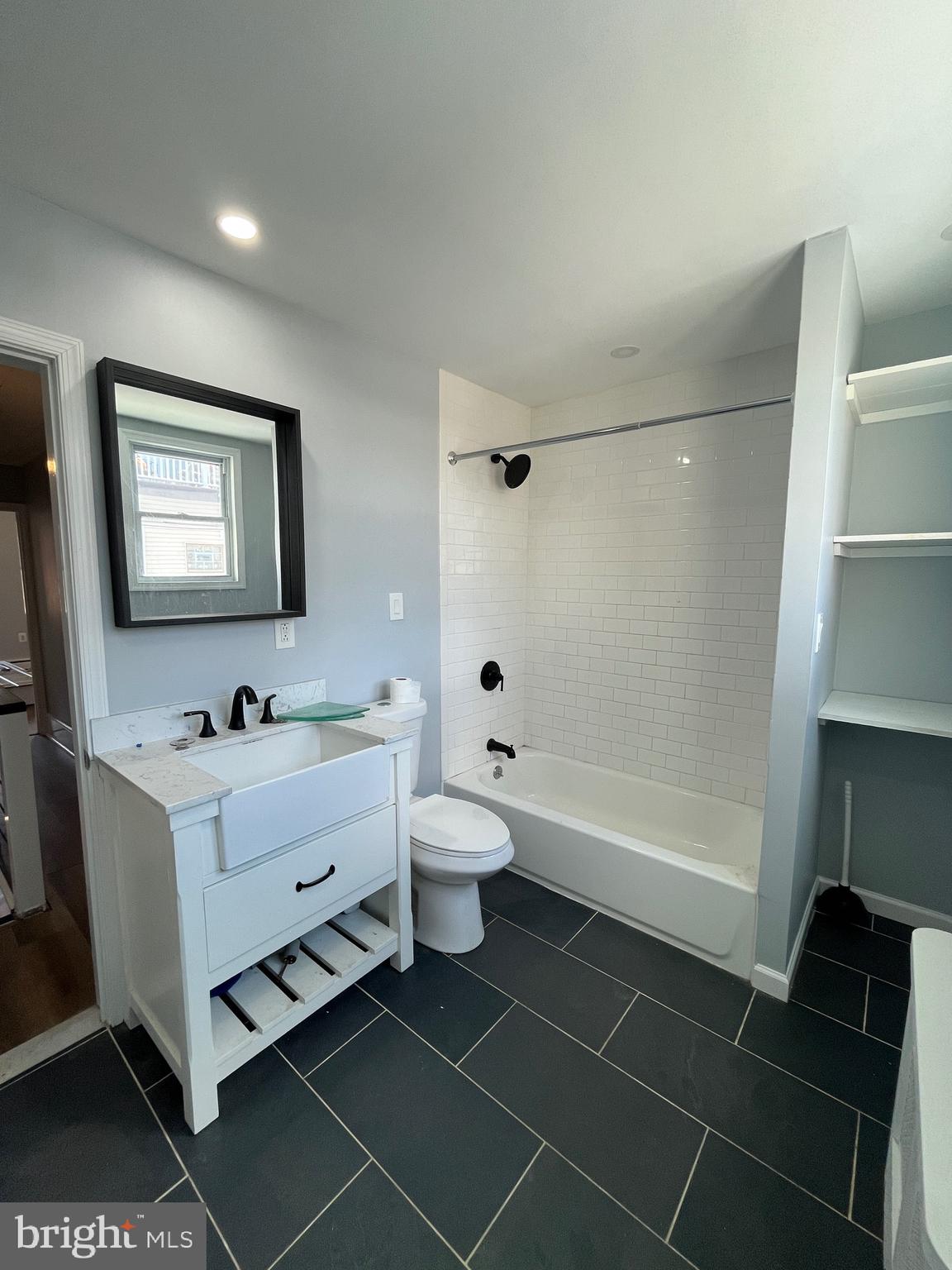 LOWER MOYAMENSING - Residential Lease