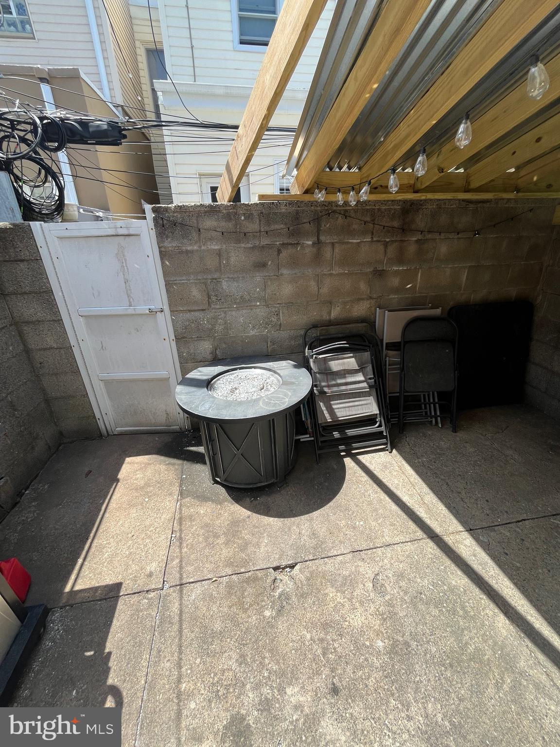 LOWER MOYAMENSING - Residential Lease