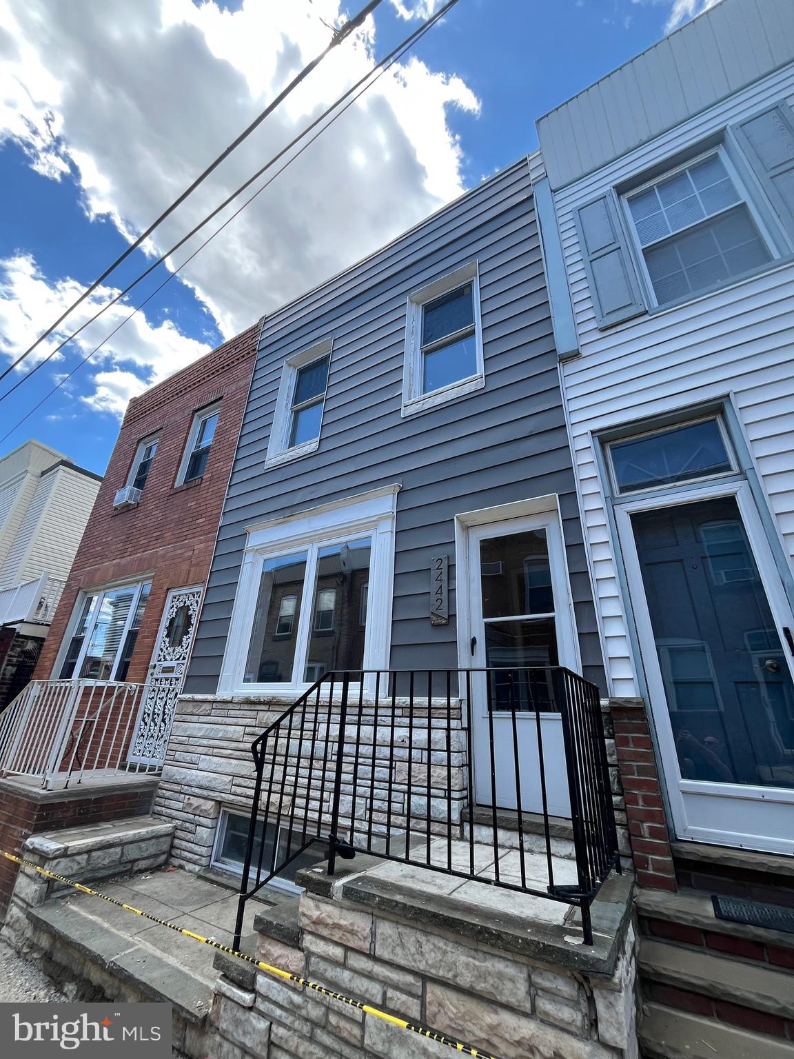 LOWER MOYAMENSING - Residential Lease