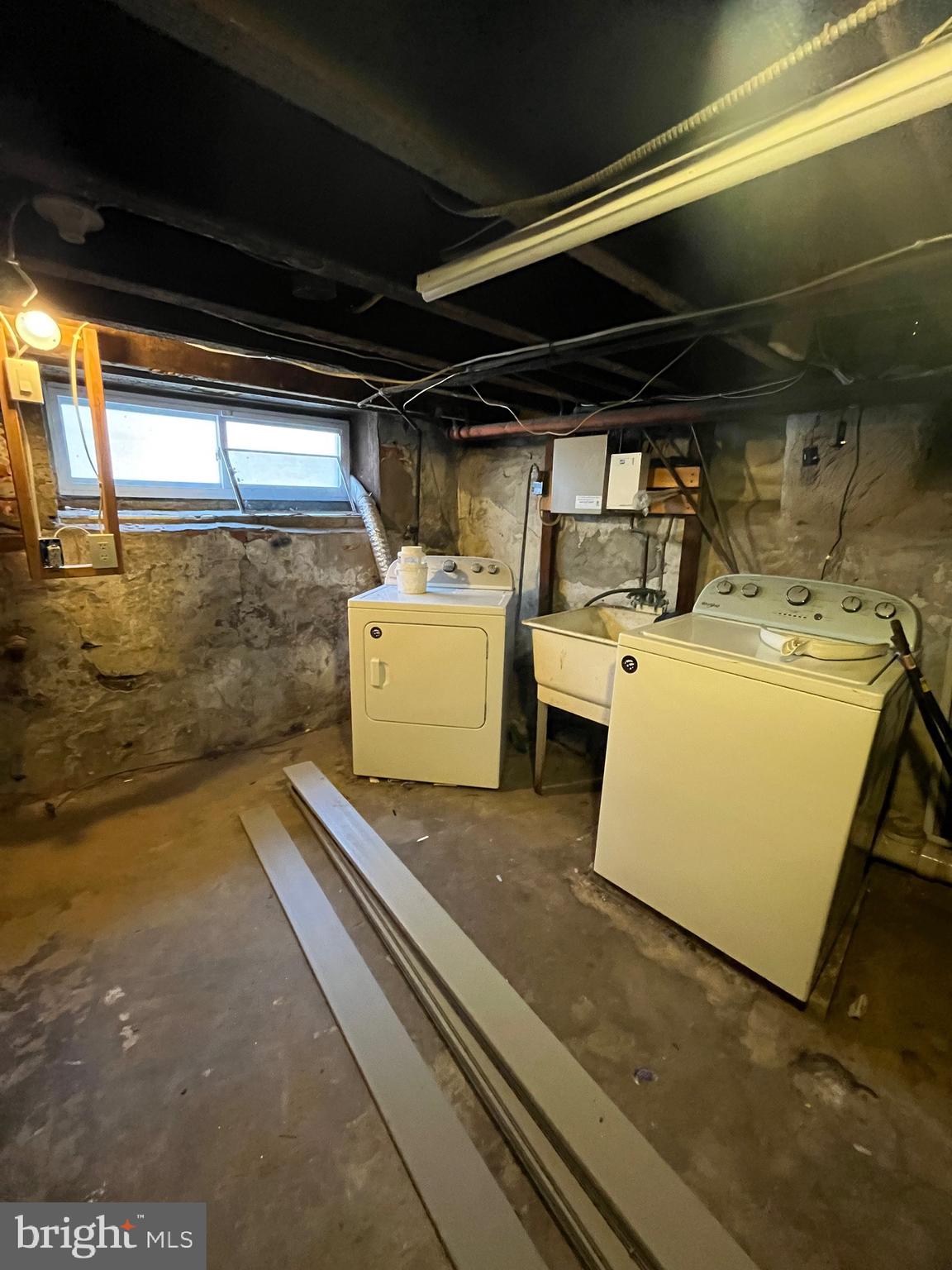 LOWER MOYAMENSING - Residential Lease