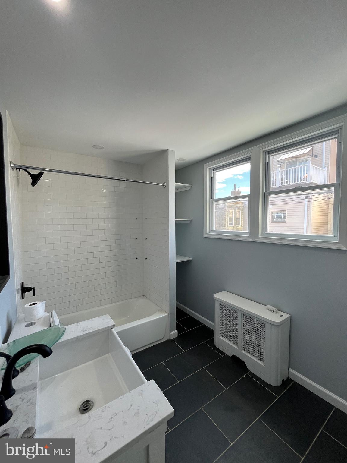 LOWER MOYAMENSING - Residential Lease