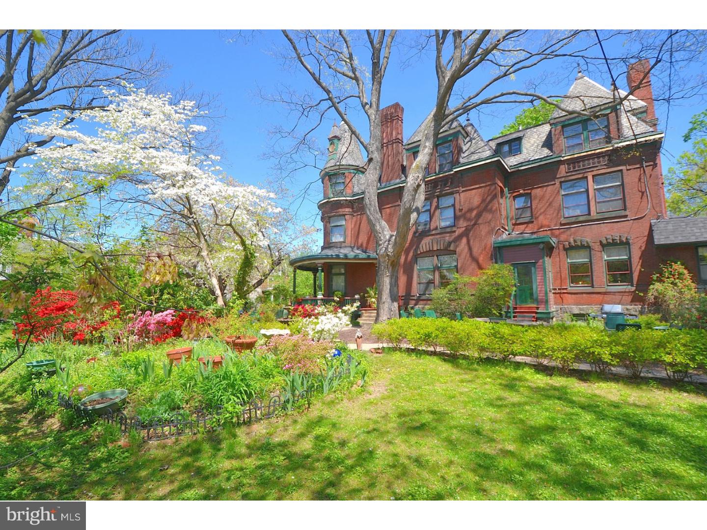 UNIVERSITY CITY - Residential