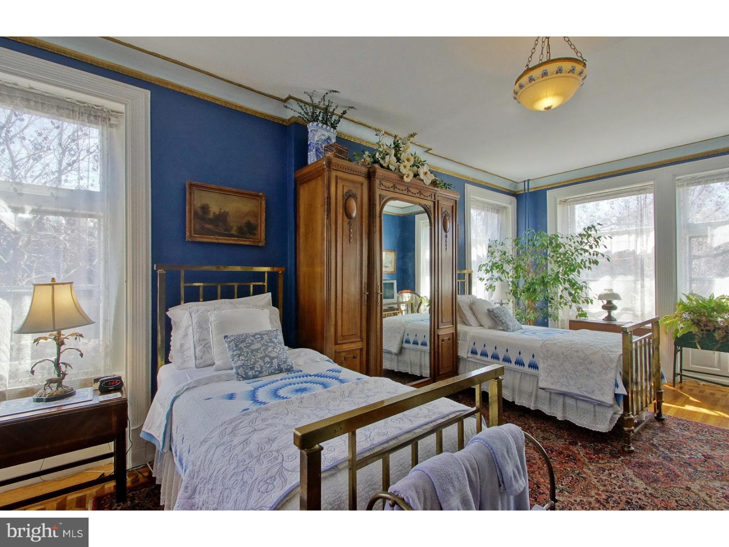 UNIVERSITY CITY - Residential