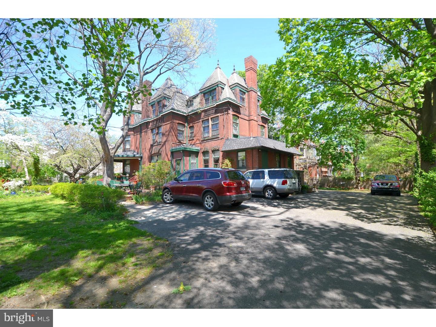 UNIVERSITY CITY - Residential