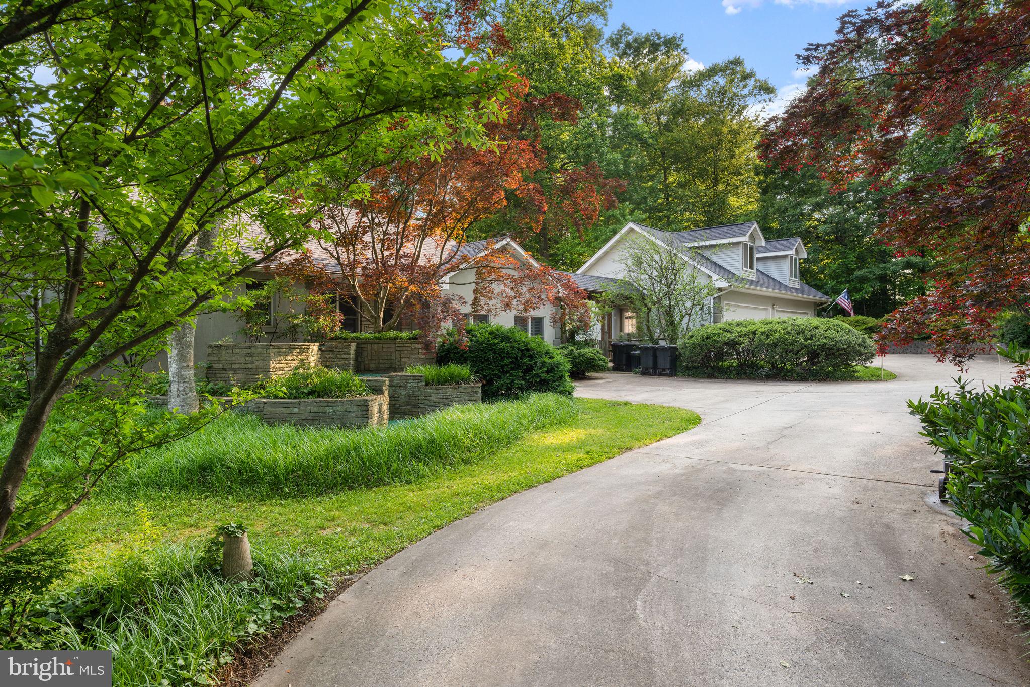 3042 CEDAR LANE