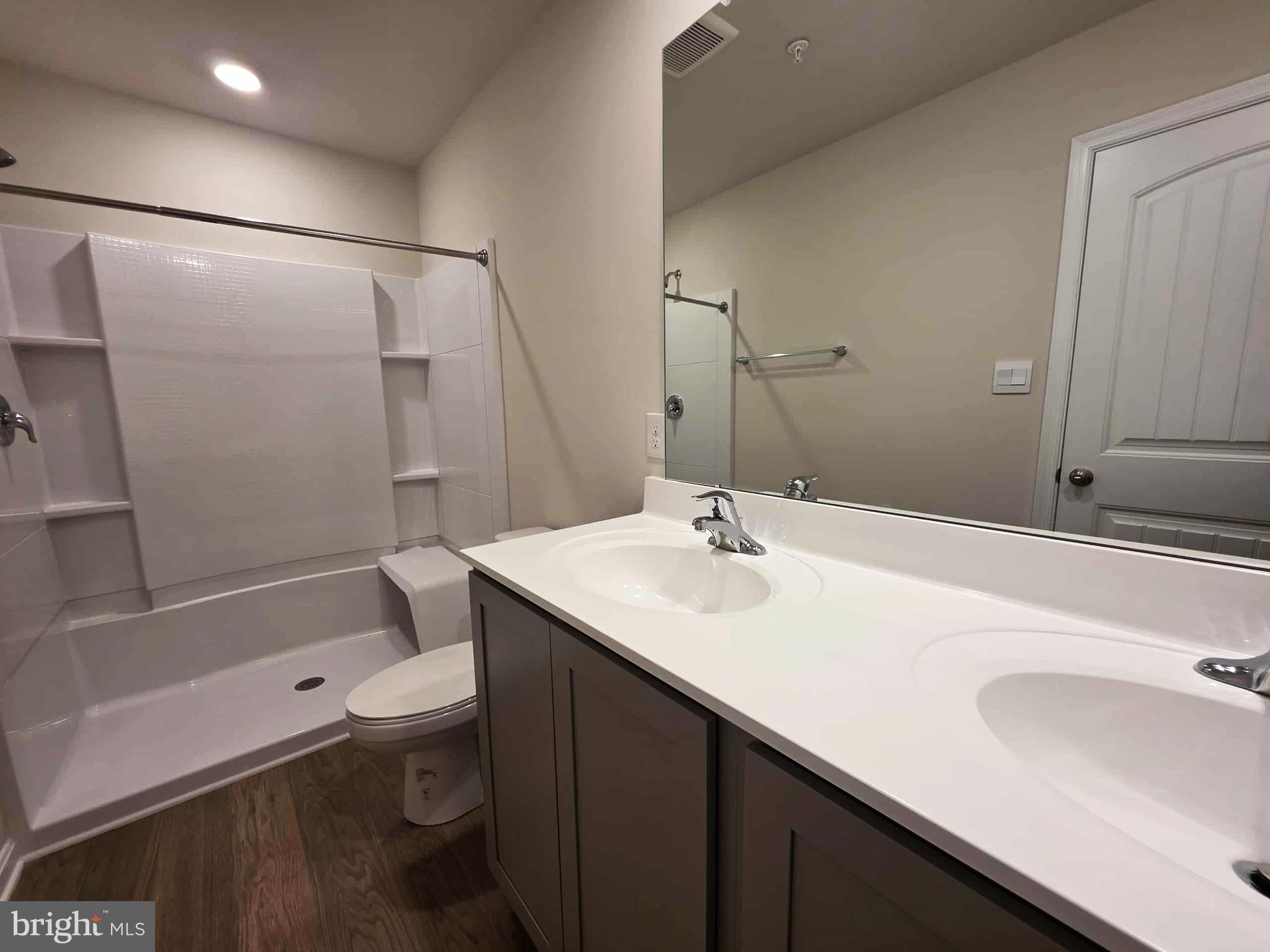 HERITAGE TRACE - Residential Lease