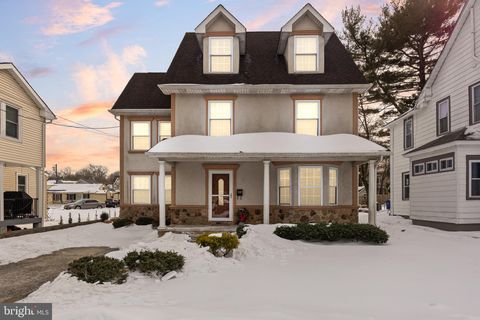 208 CHESTNUT STREET MOUNT HOLLY NJ 08060